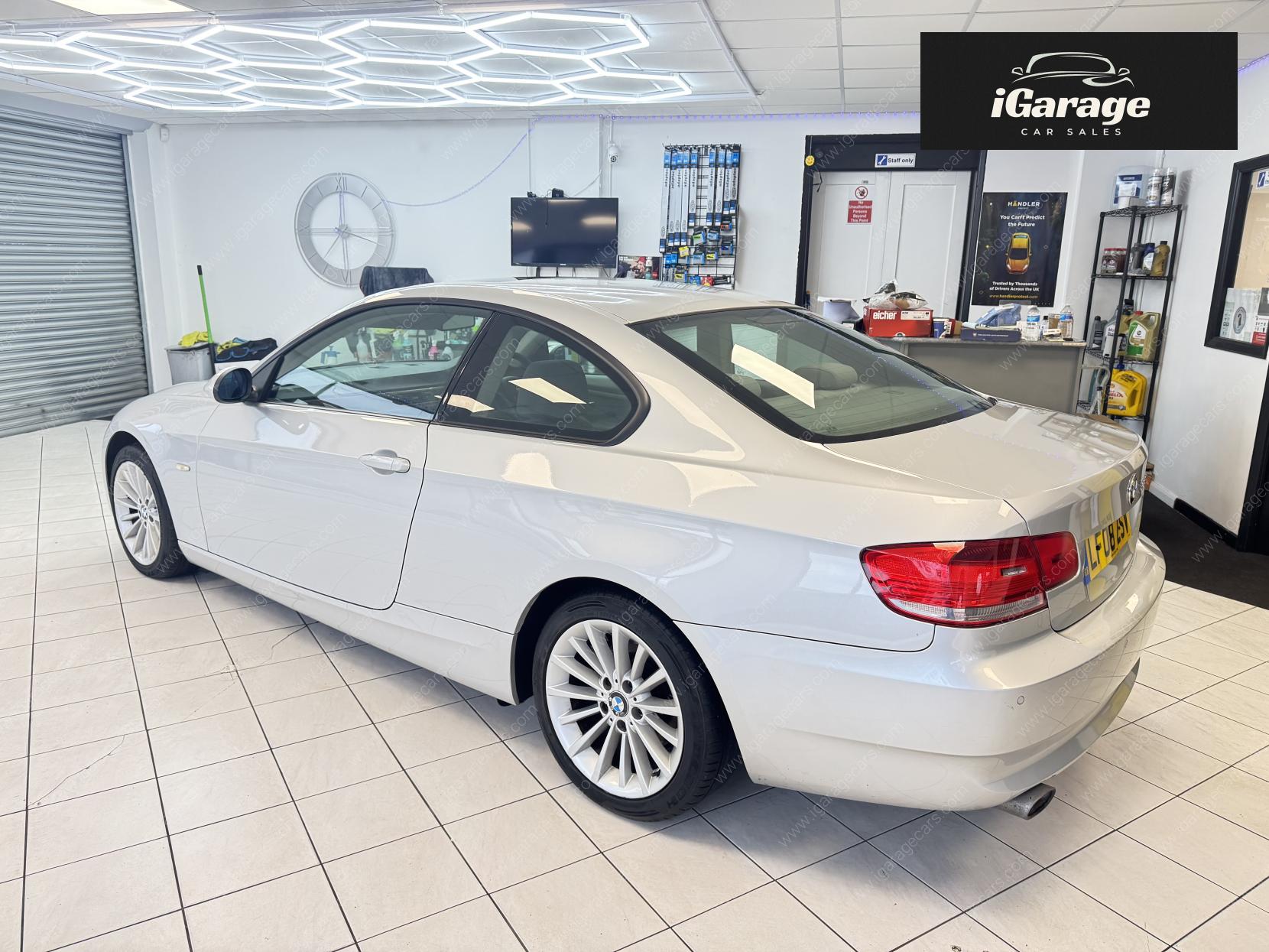 BMW 3 Series 2.0 320d SE Coupe 2dr Diesel Steptronic Euro 4 (177 ps)