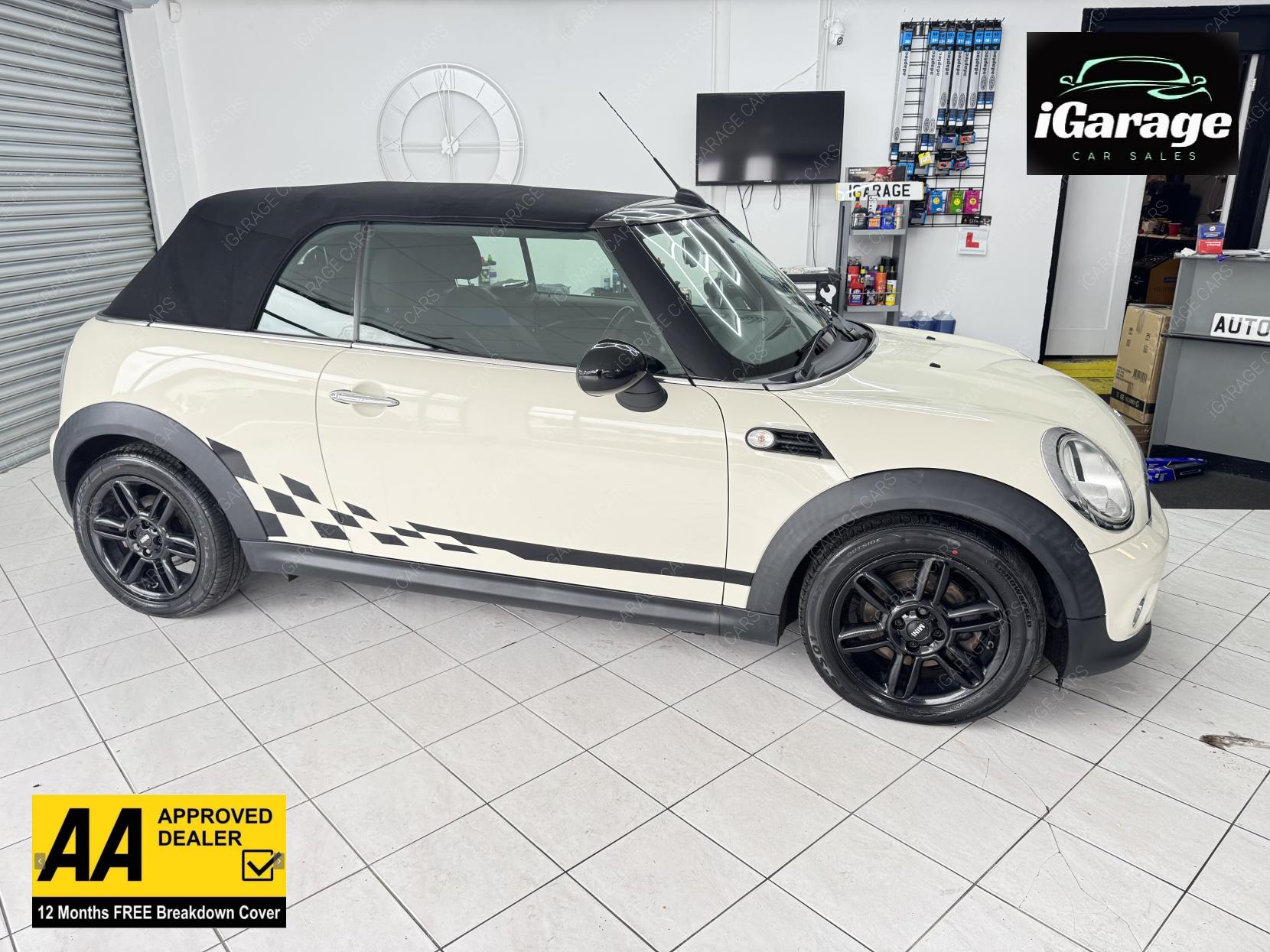 MINI Convertible 2.0 Cooper D Convertible 2dr Diesel Auto Euro 5 (112 ps)