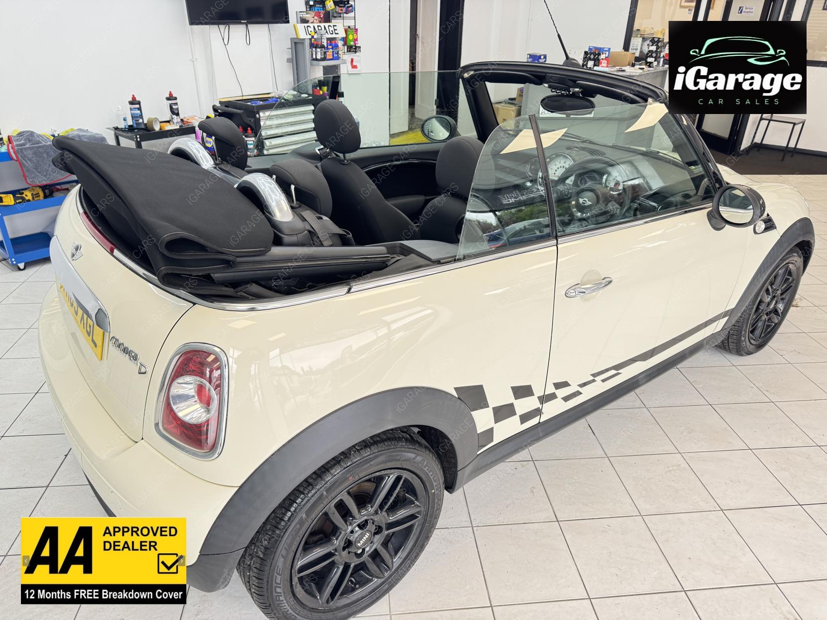 MINI Convertible 2.0 Cooper D Convertible 2dr Diesel Auto Euro 5 (112 ps)