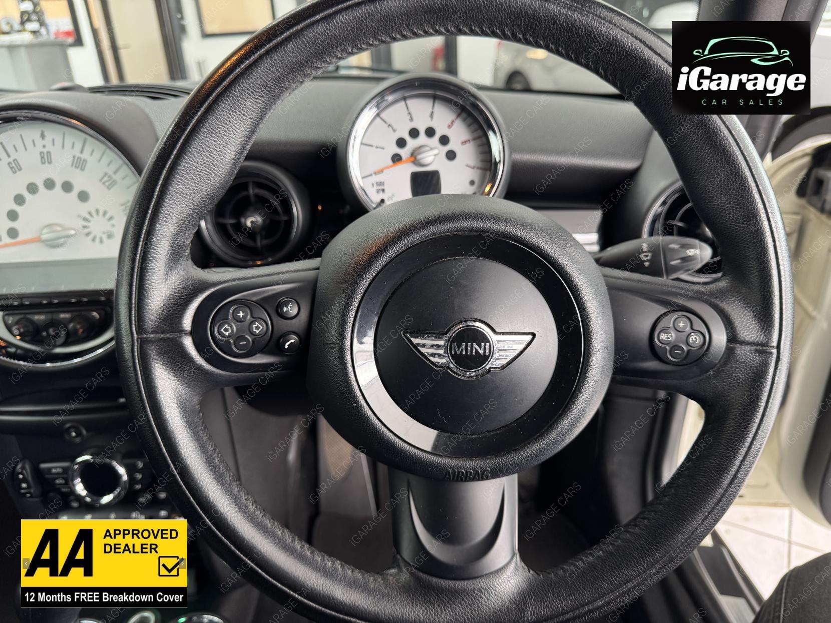 MINI Convertible 2.0 Cooper D Convertible 2dr Diesel Auto Euro 5 (112 ps)