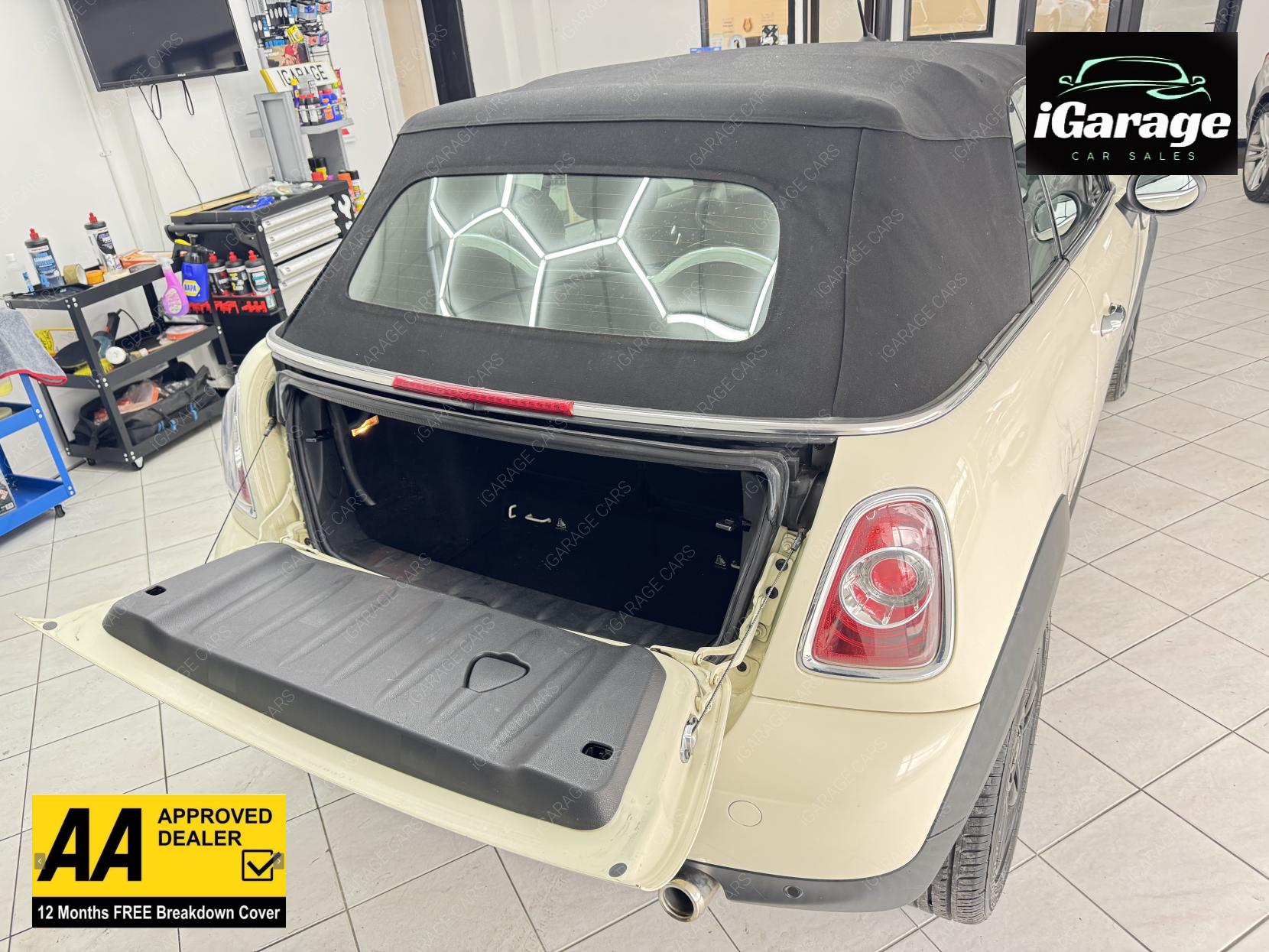 MINI Convertible 2.0 Cooper D Convertible 2dr Diesel Auto Euro 5 (112 ps)