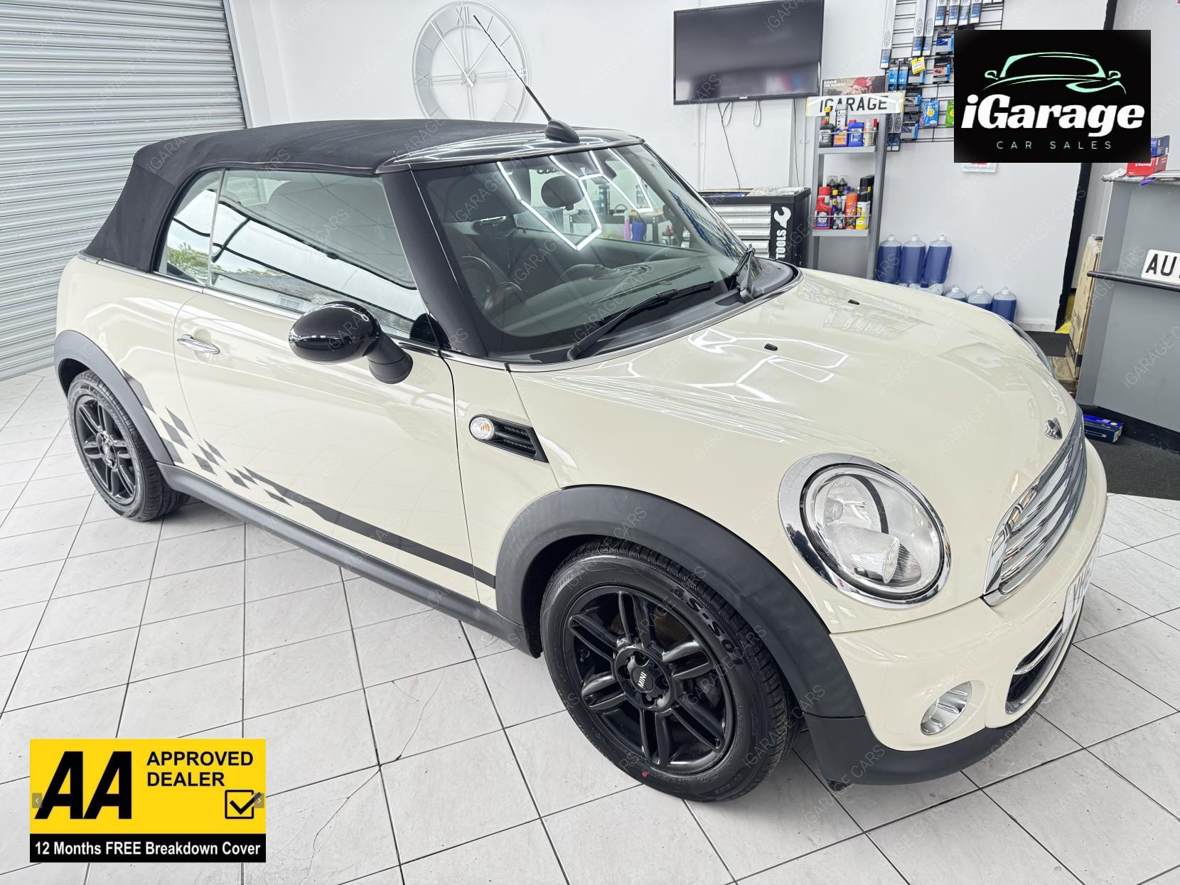 MINI Convertible 2.0 Cooper D Convertible 2dr Diesel Auto Euro 5 (112 ps)
