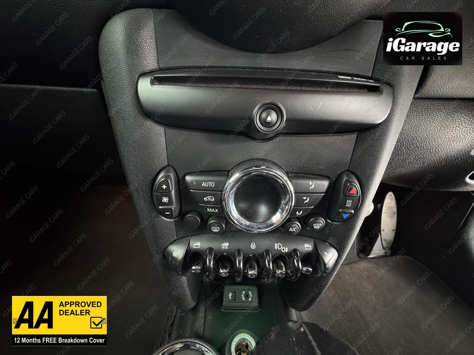 MINI Convertible 2.0 Cooper D Convertible 2dr Diesel Auto Euro 5 (112 ps)