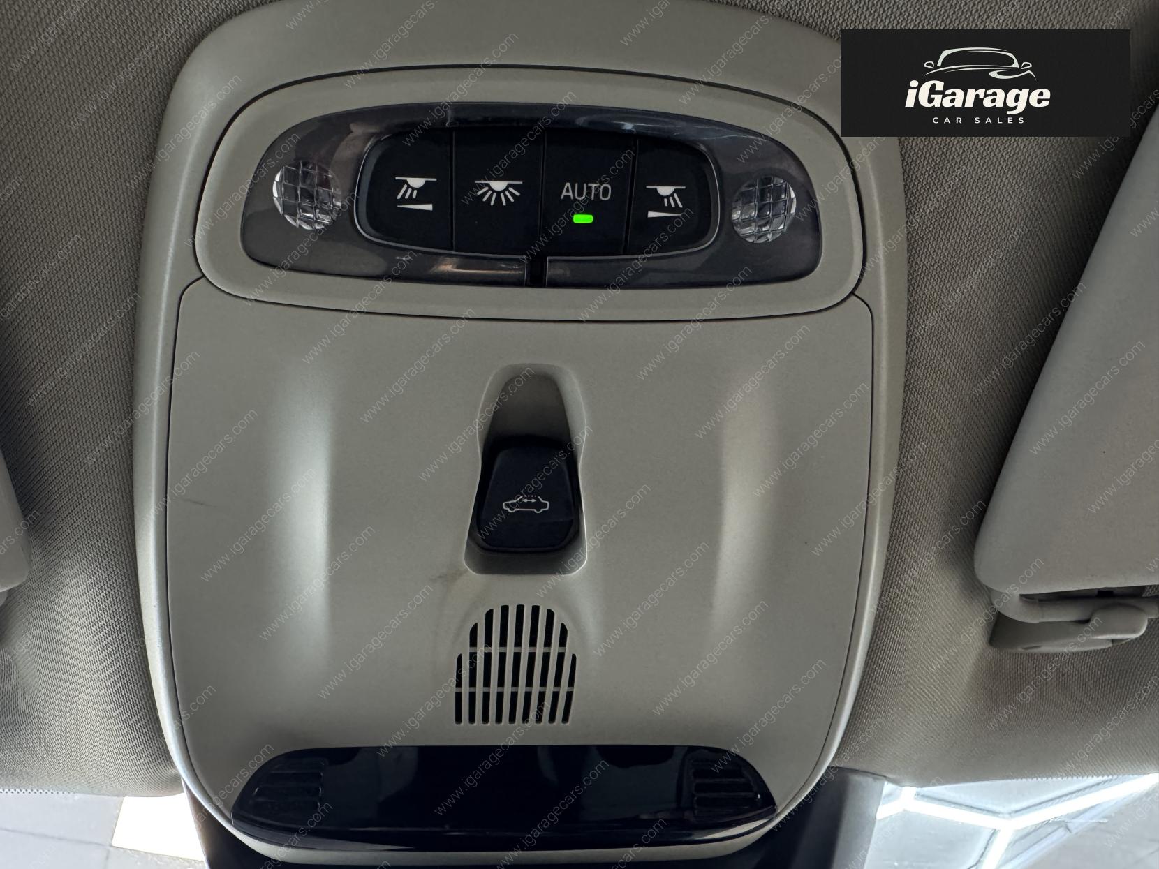 Volvo V40 Cross Country 1.6 D2 SE Hatchback 5dr Diesel Manual Euro 5 (s/s) (115 ps)