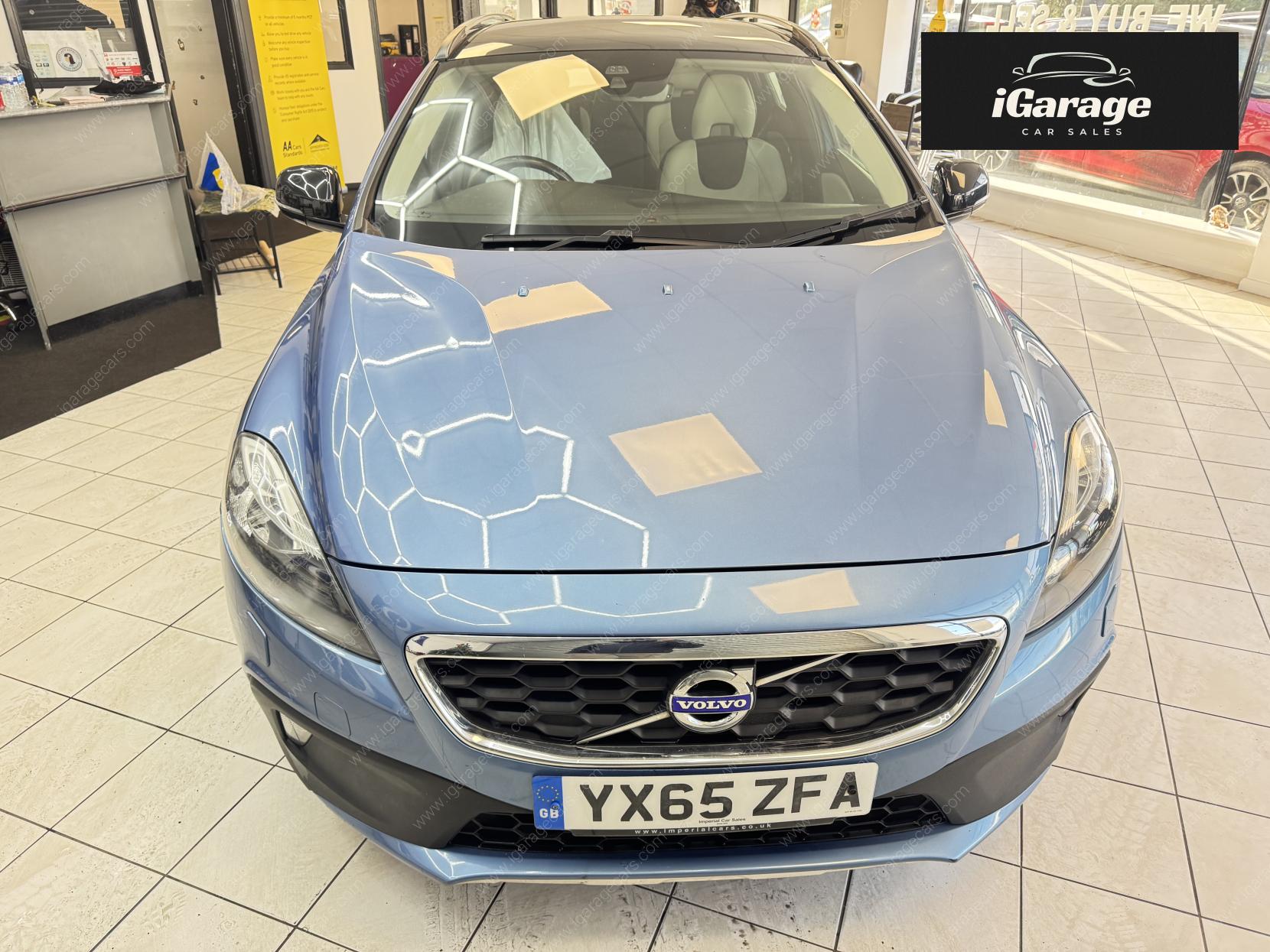 Volvo V40 Cross Country 1.6 D2 SE Hatchback 5dr Diesel Manual Euro 5 (s/s) (115 ps)