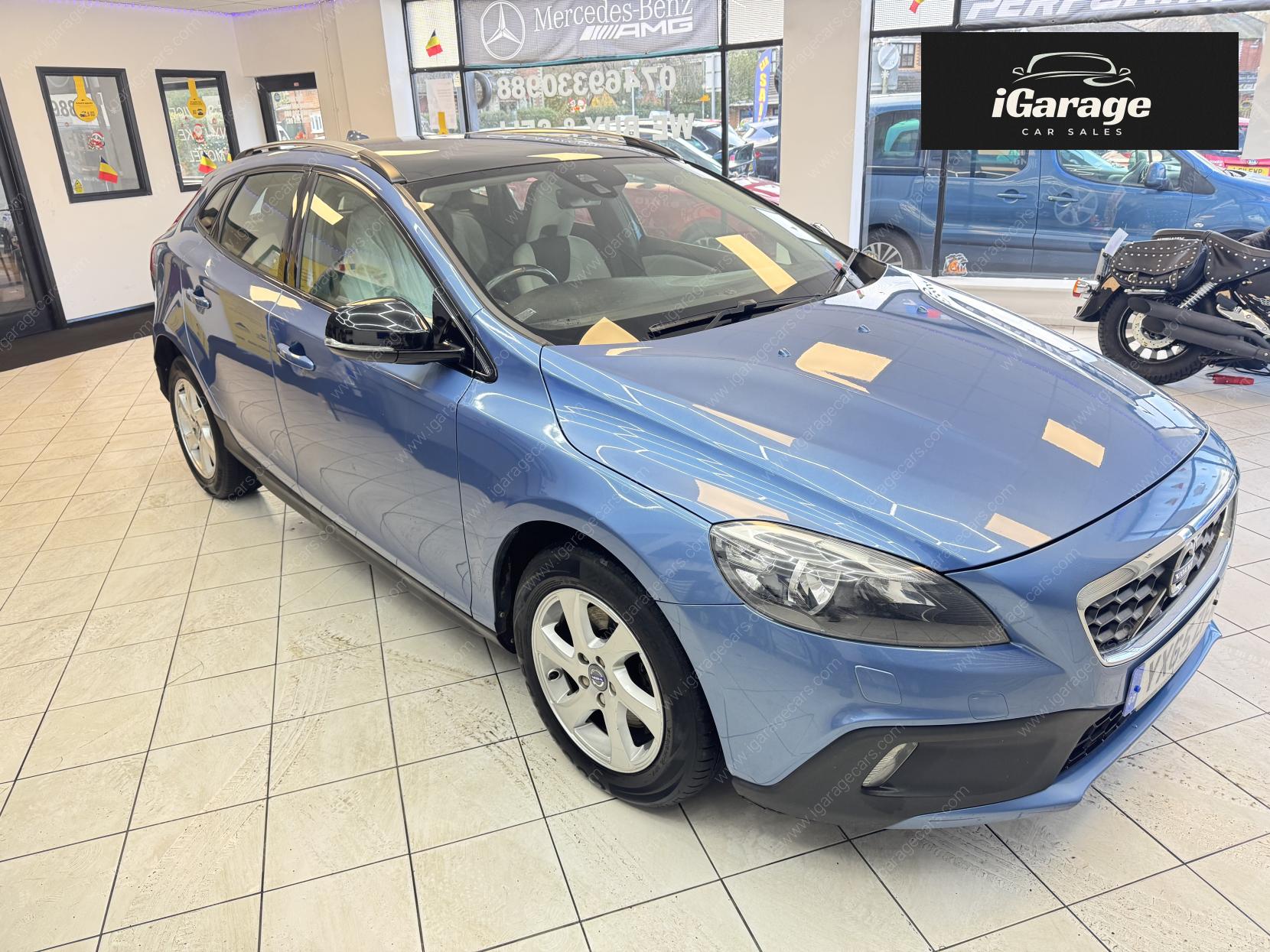 Volvo V40 Cross Country 1.6 D2 SE Hatchback 5dr Diesel Manual Euro 5 (s/s) (115 ps)