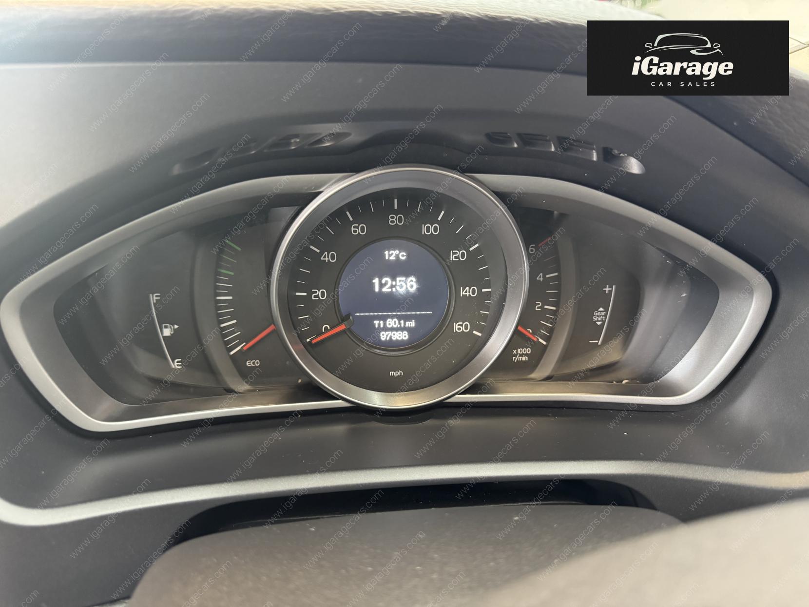 Volvo V40 Cross Country 1.6 D2 SE Hatchback 5dr Diesel Manual Euro 5 (s/s) (115 ps)