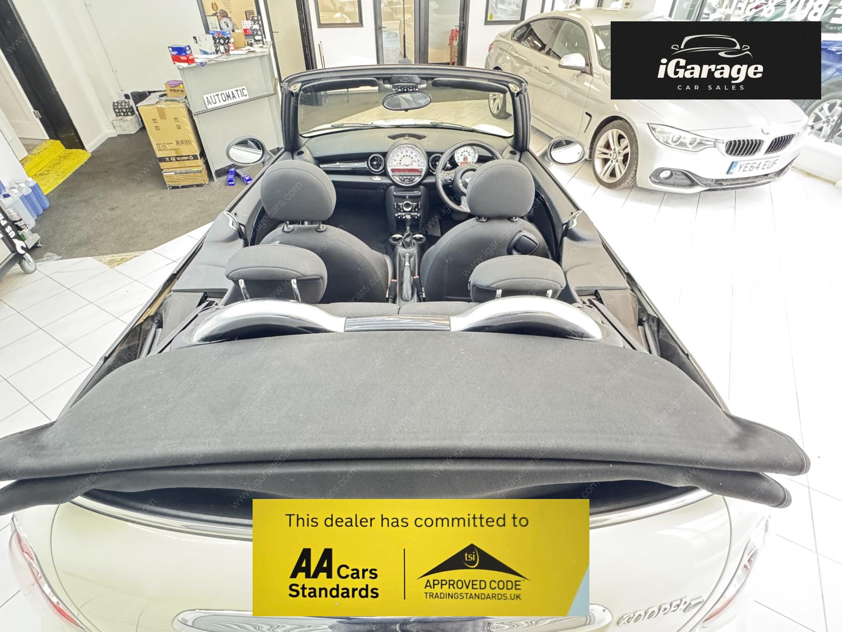 MINI Convertible 2.0 Cooper D Convertible 2dr Diesel Auto Euro 5 (112 ps)