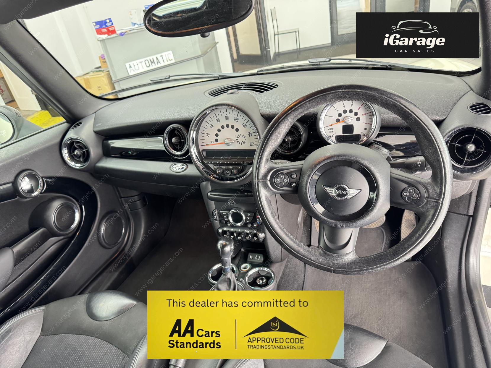 MINI Convertible 2.0 Cooper D Convertible 2dr Diesel Auto Euro 5 (112 ps)