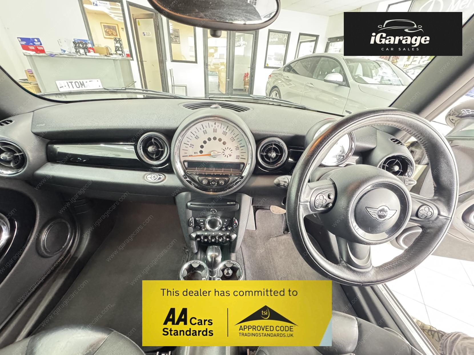 MINI Convertible 2.0 Cooper D Convertible 2dr Diesel Auto Euro 5 (112 ps)