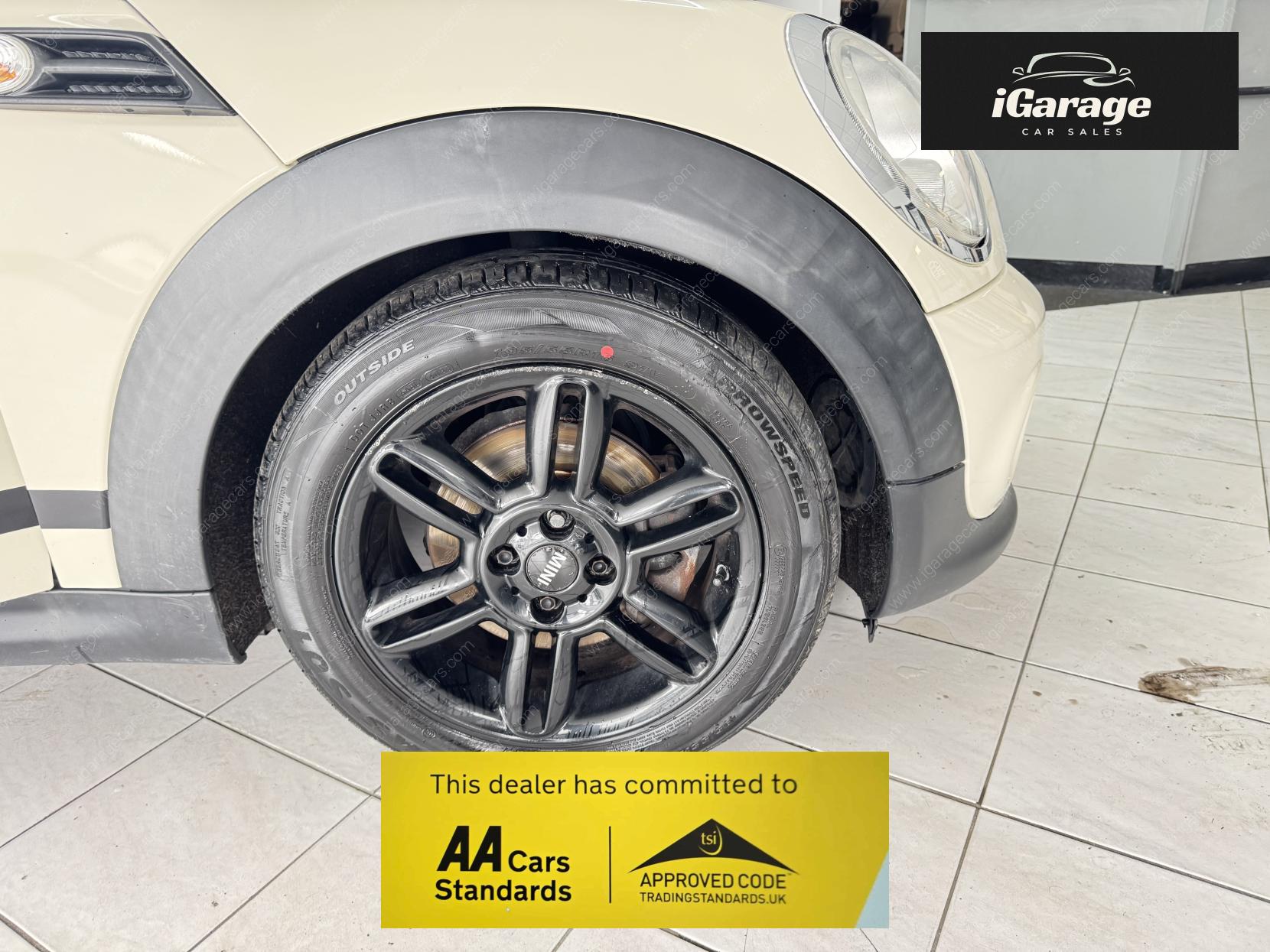 MINI Convertible 2.0 Cooper D Convertible 2dr Diesel Auto Euro 5 (112 ps)