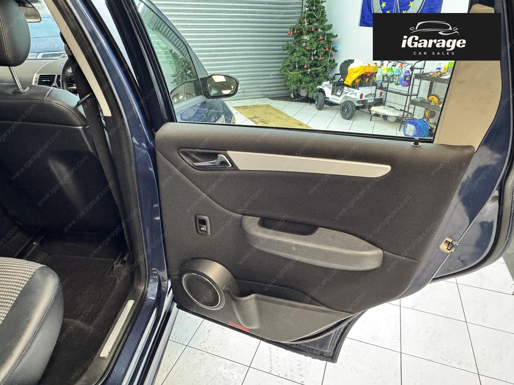 Mercedes-Benz A Class 1.7 A170 Avantgarde SE Hatchback 5dr Petrol Manual (157 g/km, 116 bhp)