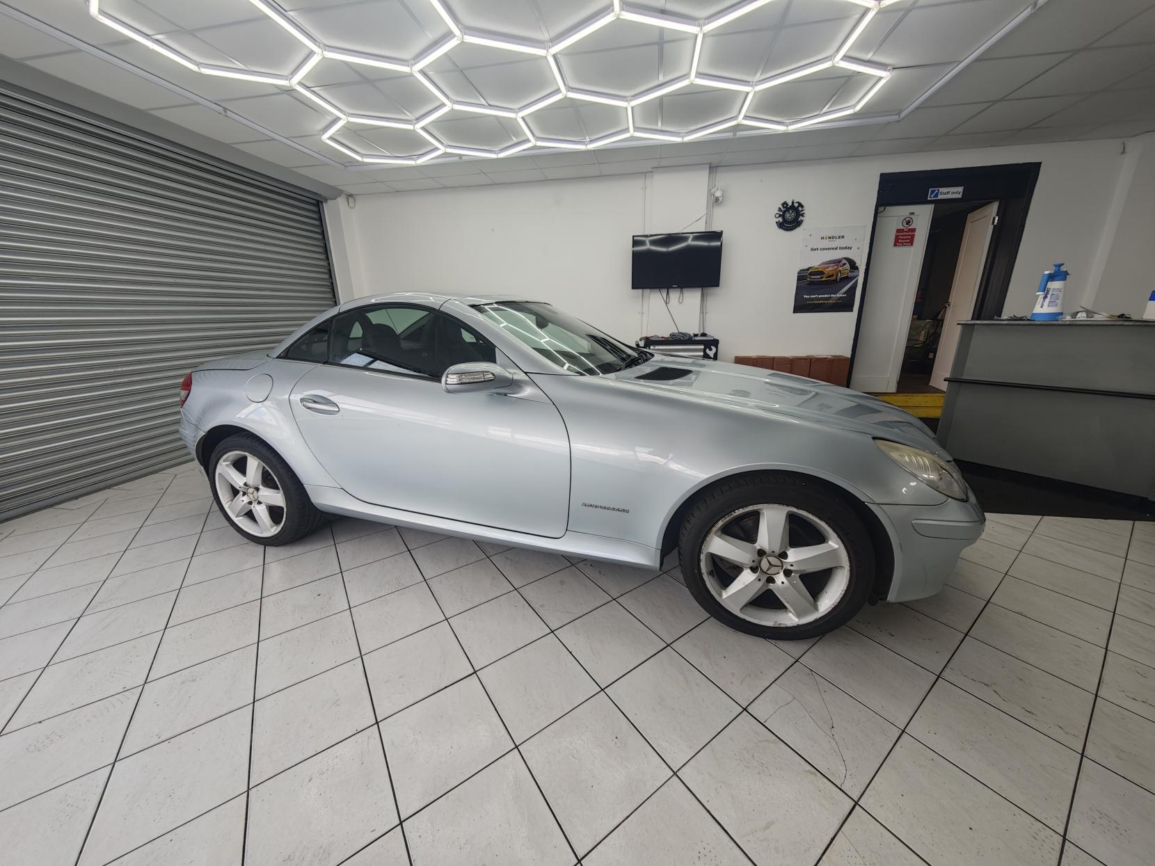 Mercedes-Benz SLK 1.8 SLK200 Kompressor Convertible 2dr Petrol Automatic (211 g/km, 163 bhp)