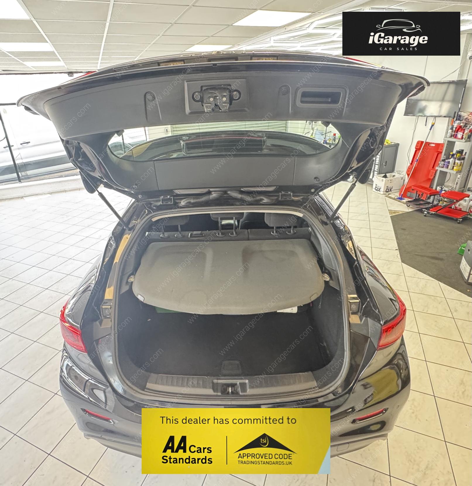 Infiniti Q30 1.5d SE Hatchback 5dr Diesel Manual Euro 6 (s/s) (109 ps)