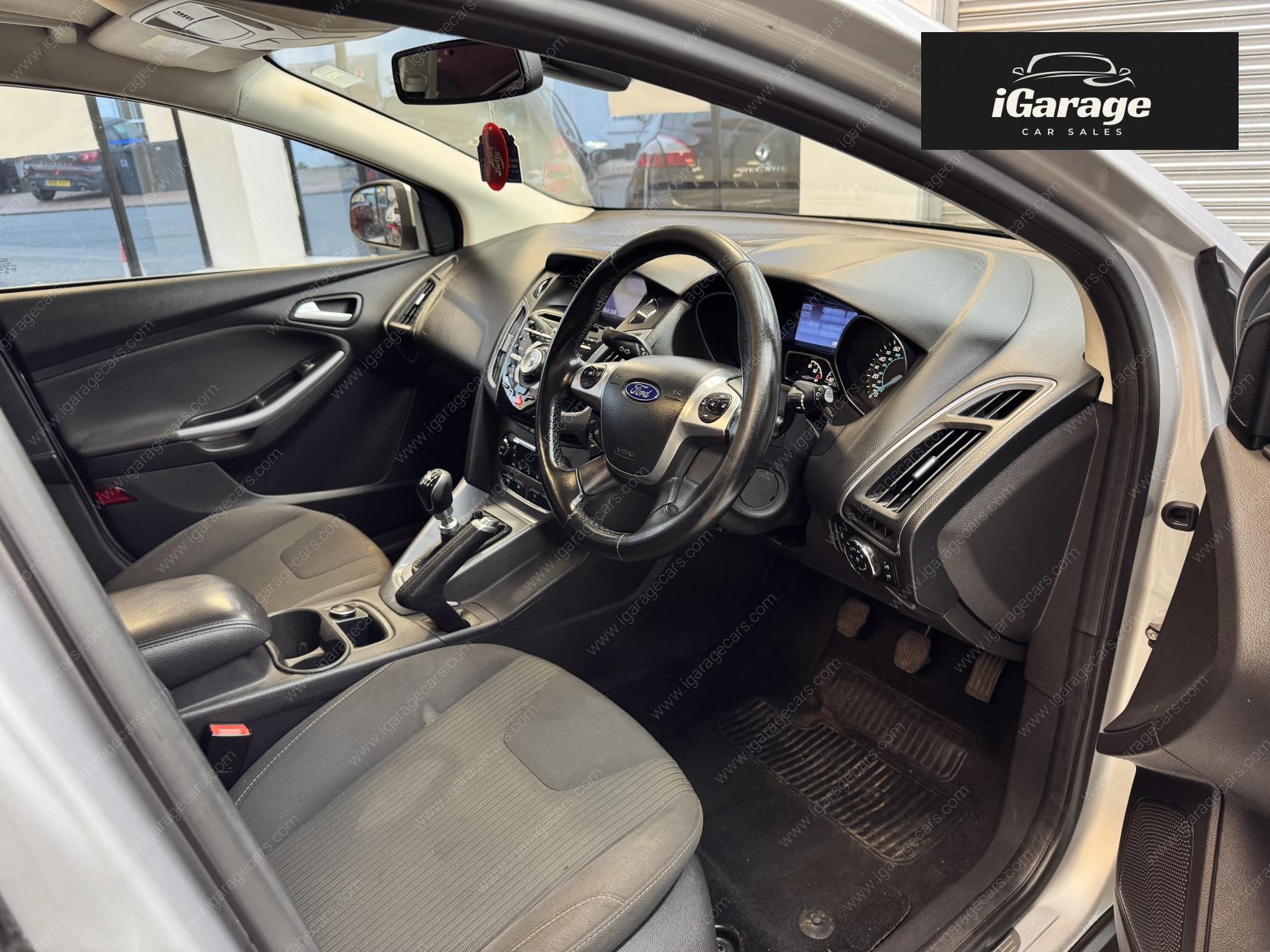 Ford Focus 1.0T EcoBoost Titanium Navigator Hatchback 5dr Petrol Manual Euro 5 (s/s) (125 ps)