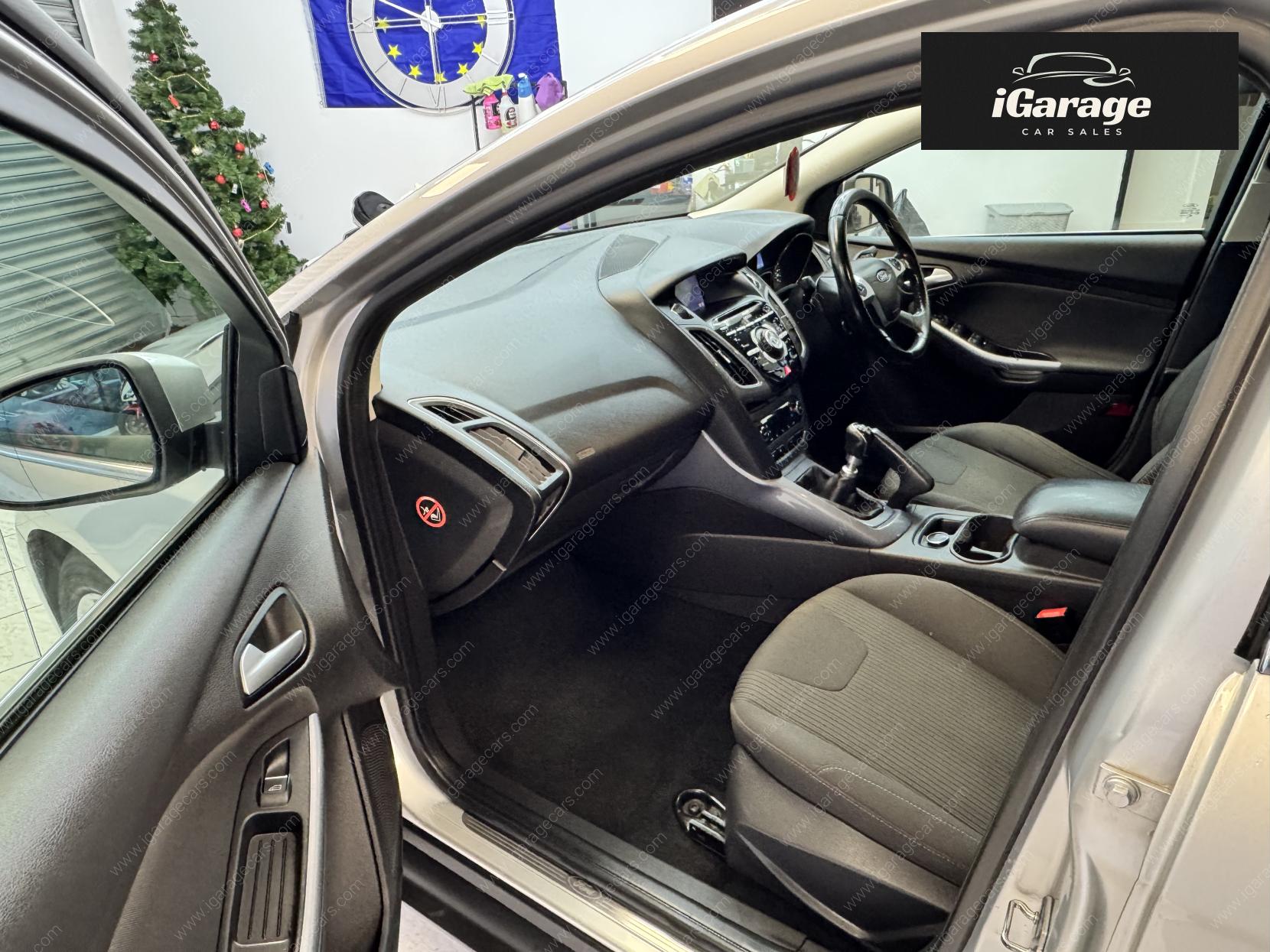 Ford Focus 1.0T EcoBoost Titanium Navigator Hatchback 5dr Petrol Manual Euro 5 (s/s) (125 ps)