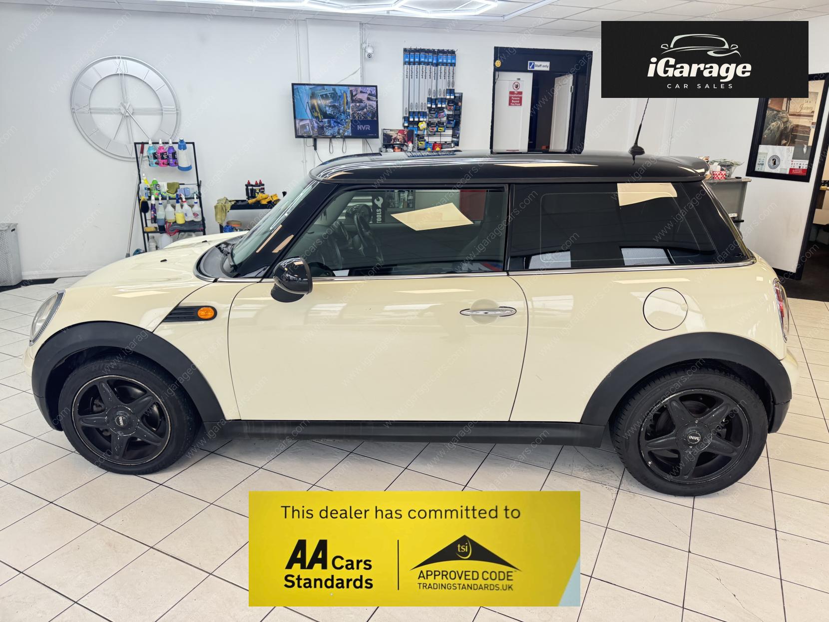 MINI Hatch 1.6 Cooper Hatchback 3dr Petrol Steptronic Euro 4 (120 ps)
