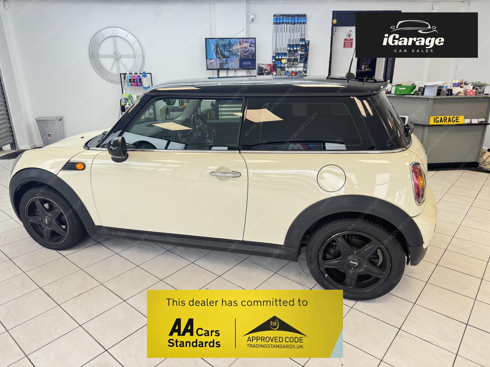 MINI Hatch 1.6 Cooper Hatchback 3dr Petrol Steptronic Euro 4 (120 ps)