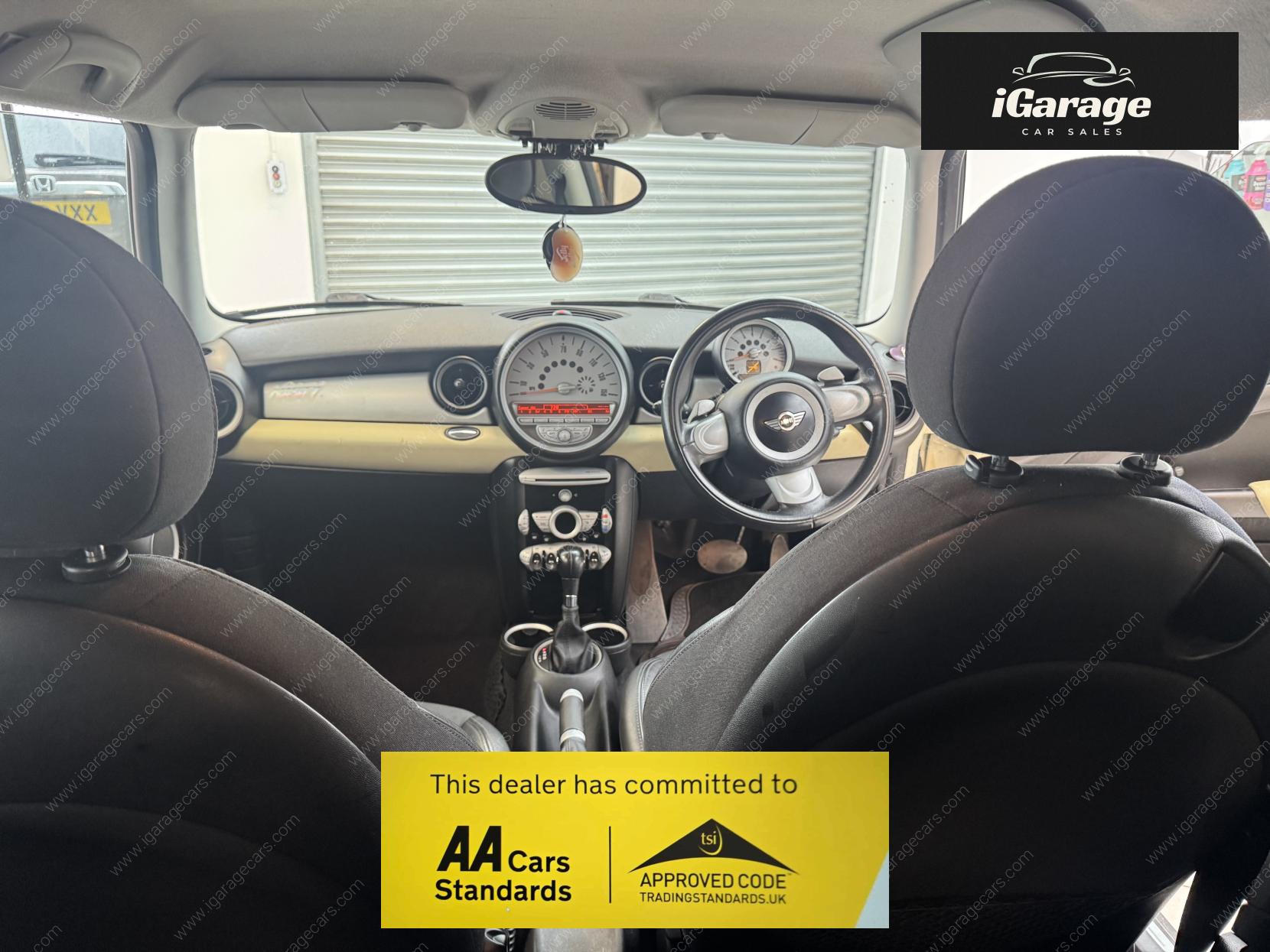 MINI Hatch 1.6 Cooper Hatchback 3dr Petrol Steptronic Euro 4 (120 ps)