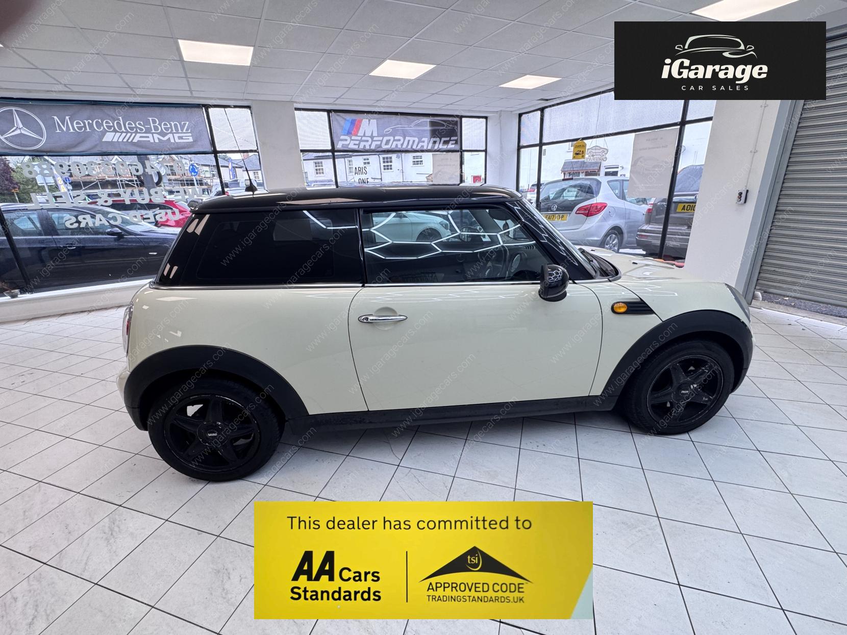 MINI Hatch 1.6 Cooper Hatchback 3dr Petrol Steptronic Euro 4 (120 ps)
