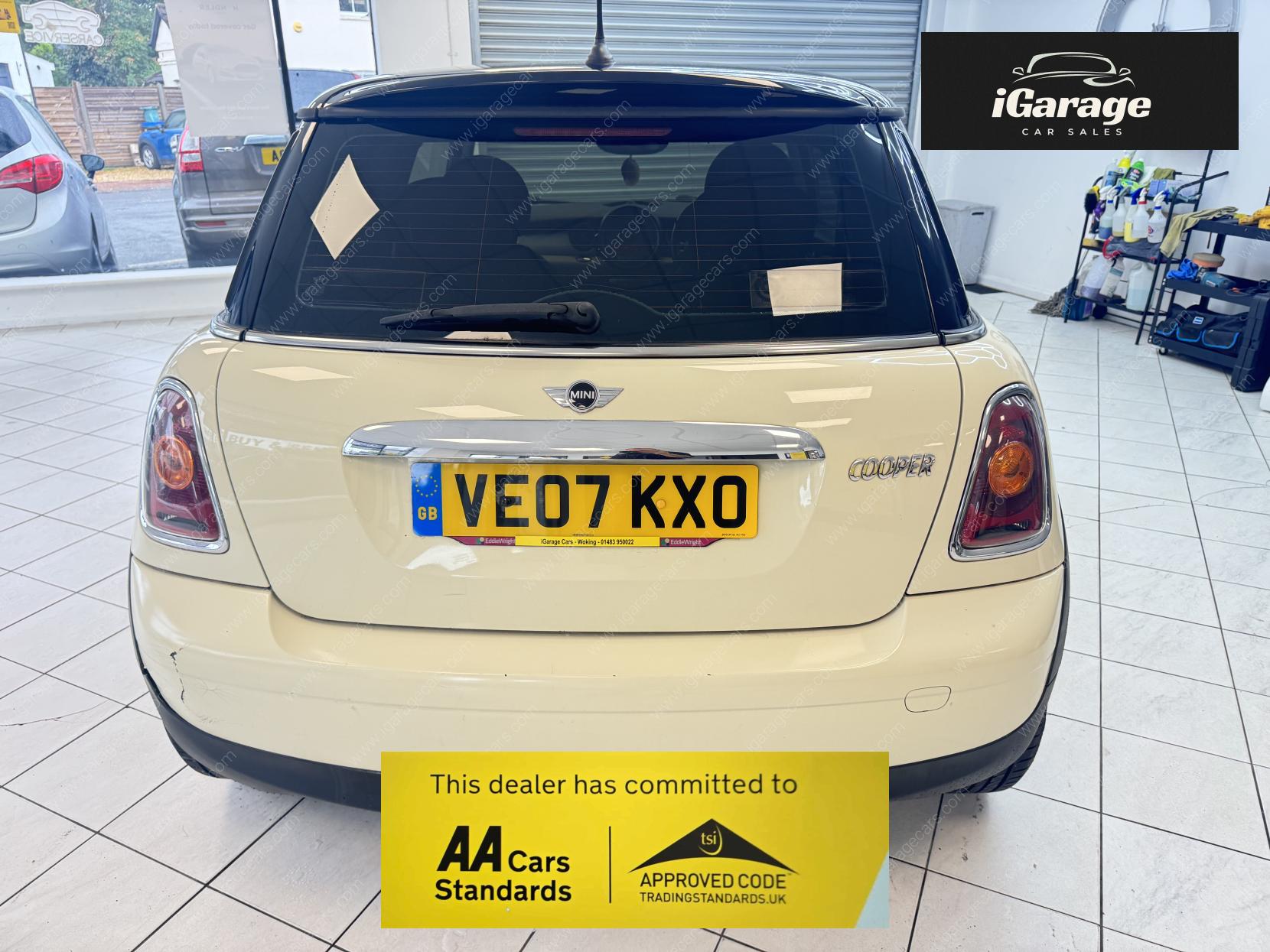 MINI Hatch 1.6 Cooper Hatchback 3dr Petrol Steptronic Euro 4 (120 ps)