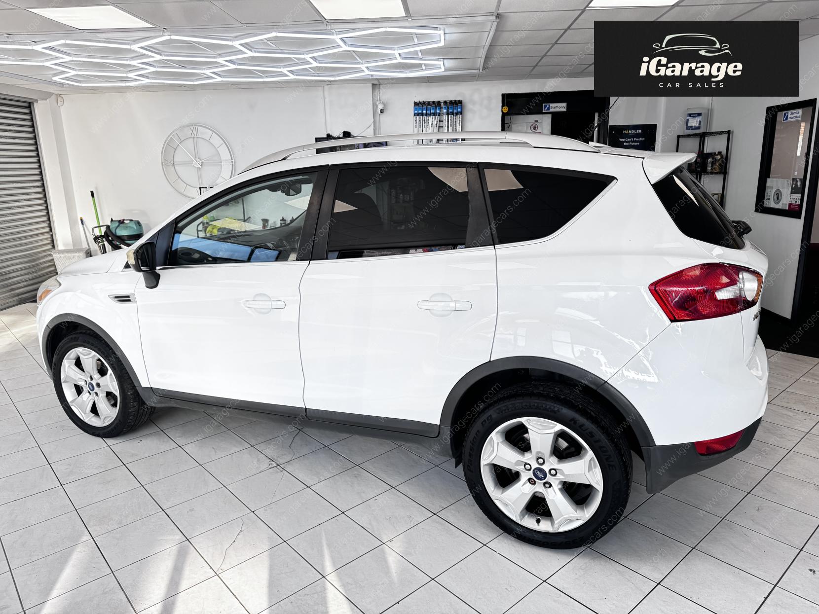 Ford Kuga 2.0 TDCi Titanium SUV 5dr Diesel Manual 2WD Euro 5 (140 ps)