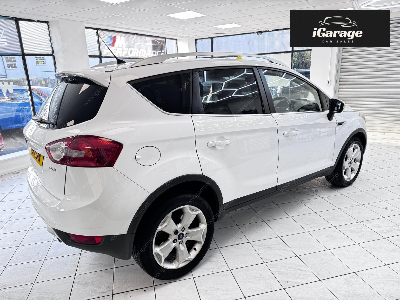 Ford Kuga 2.0 TDCi Titanium SUV 5dr Diesel Manual 2WD Euro 5 (140 ps)