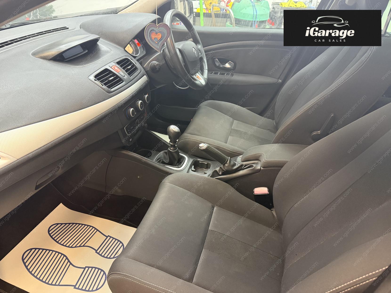 Renault Megane 1.5 dCi Dynamique Hatchback 5dr Diesel Manual Euro 4 (106 ps)