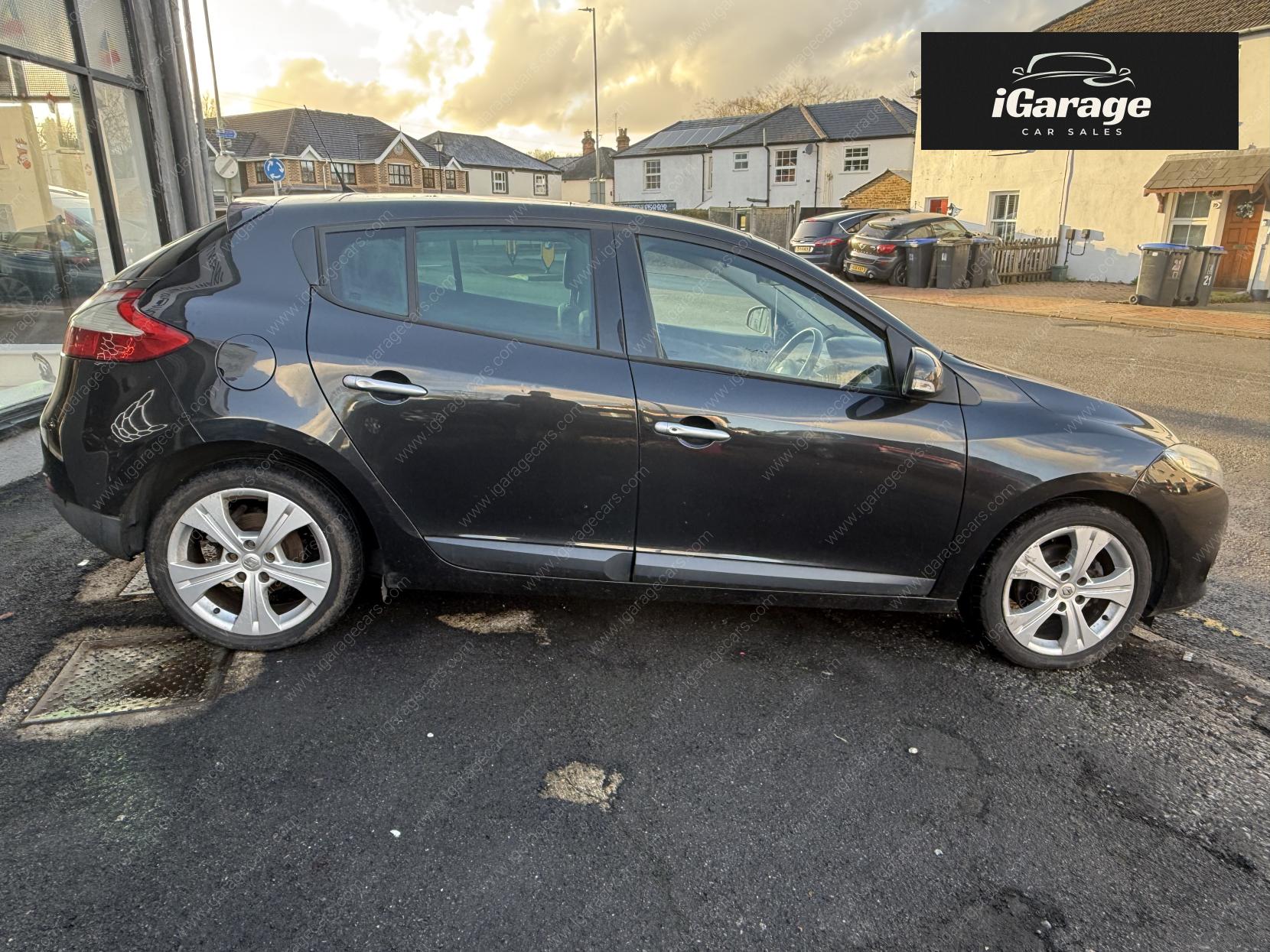 Renault Megane 1.5 dCi Dynamique Hatchback 5dr Diesel Manual Euro 4 (106 ps)