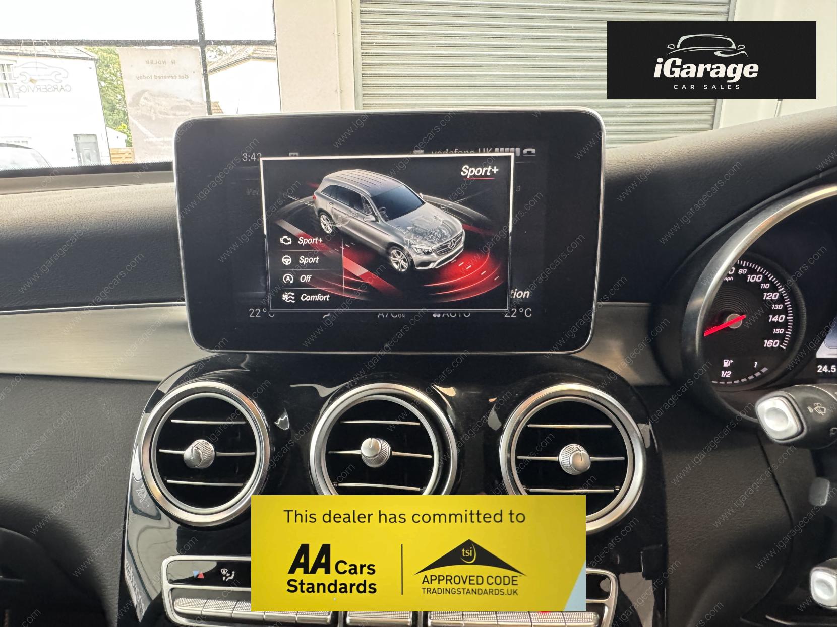 Mercedes-Benz GLC 3.0 GLC350d V6 AMG Line (Premium Plus) SUV 5dr Diesel G-Tronic 4MATIC Euro 6 (s/s) (258 ps)