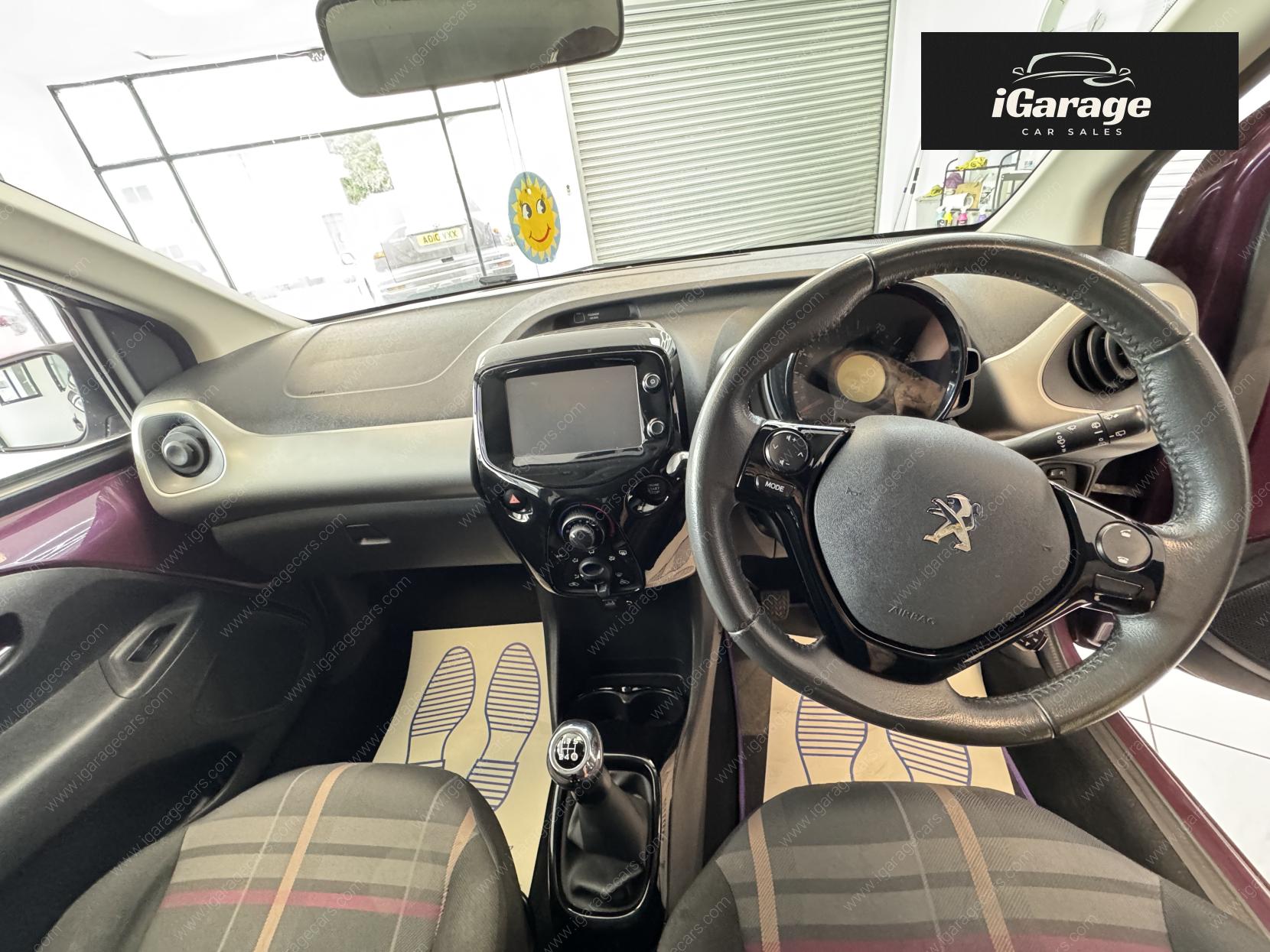 Peugeot 108 1.2 VTi PureTech Allure Hatchback 3dr Petrol Manual Euro 5 (82 ps)