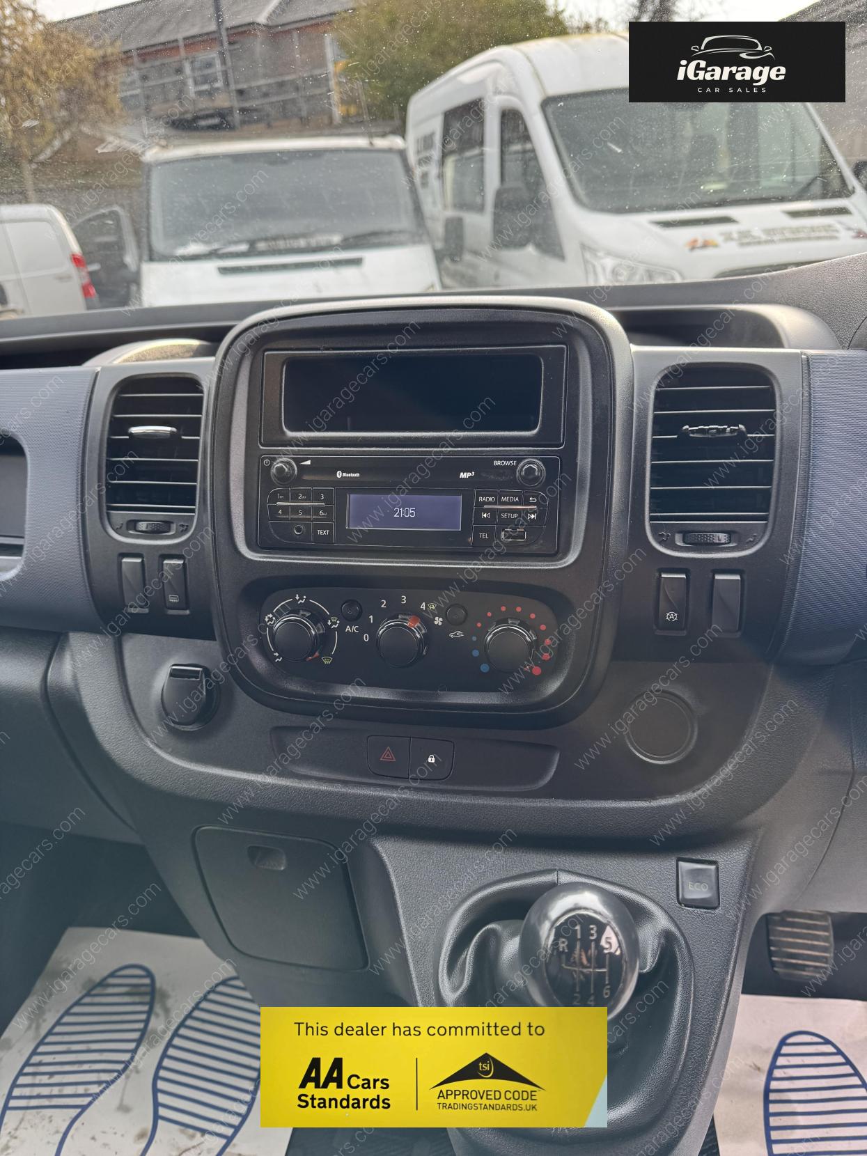 Vauxhall Vivaro 1.6 CDTi 2900 BiTurbo ecoFLEX Crew Van Double Cab 5dr Diesel Manual L2 H1 Euro 5 (s/s) (6 Seat) (120 ps)
