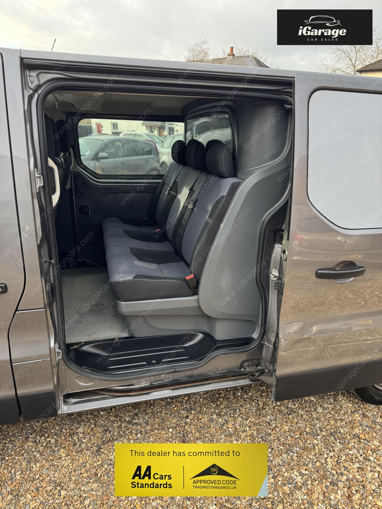 Vauxhall Vivaro 1.6 CDTi 2900 BiTurbo ecoFLEX Crew Van Double Cab 5dr Diesel Manual L2 H1 Euro 5 (s/s) (6 Seat) (120 ps)