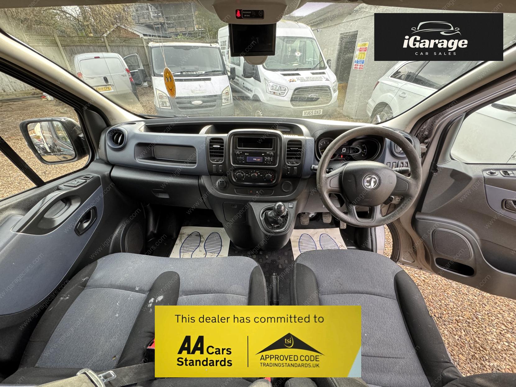 Vauxhall Vivaro 1.6 CDTi 2900 BiTurbo ecoFLEX Crew Van Double Cab 5dr Diesel Manual L2 H1 Euro 5 (s/s) (6 Seat) (120 ps)