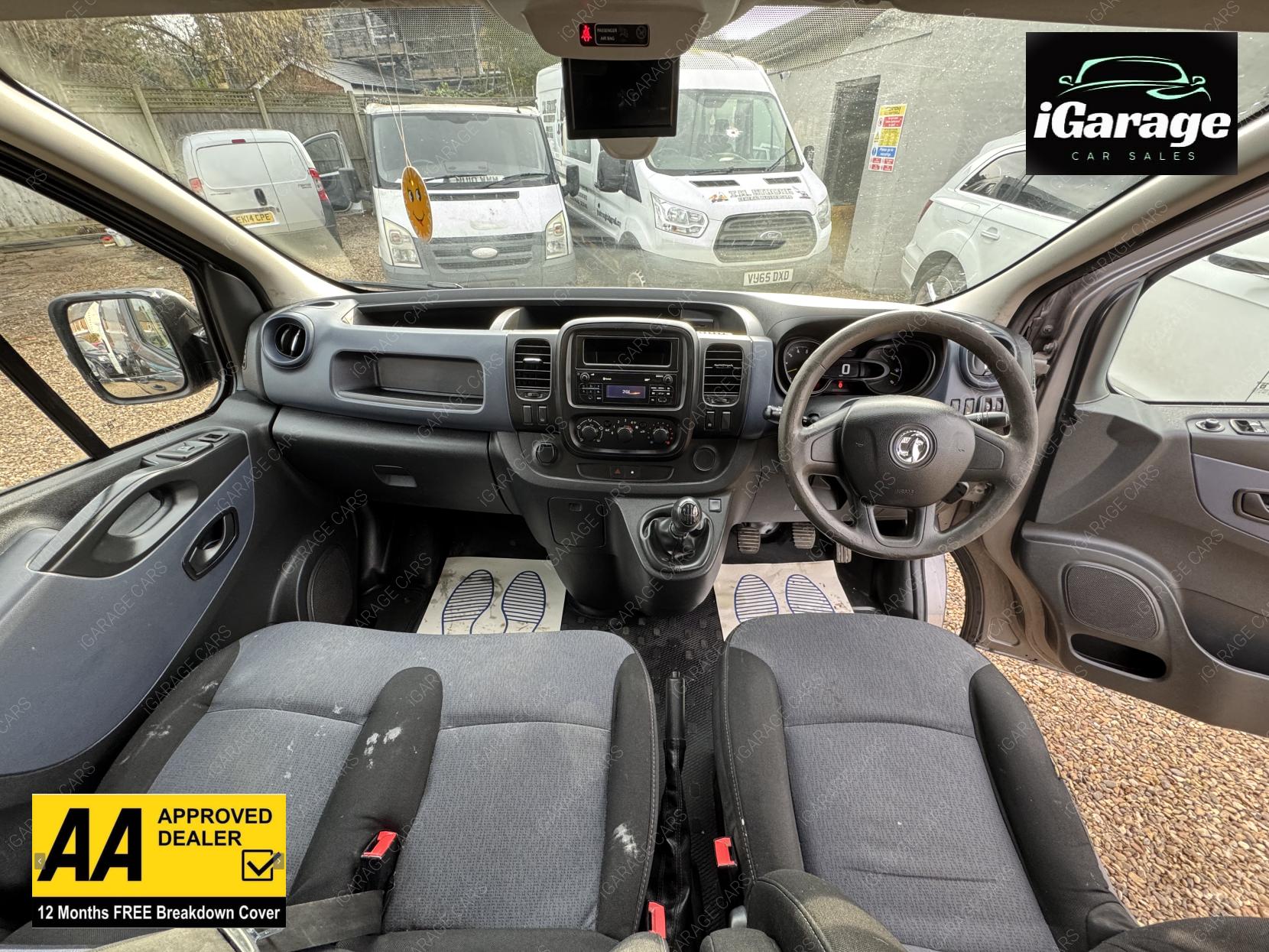 Vauxhall Vivaro 1.6 Combi Van (2014 - 2019)