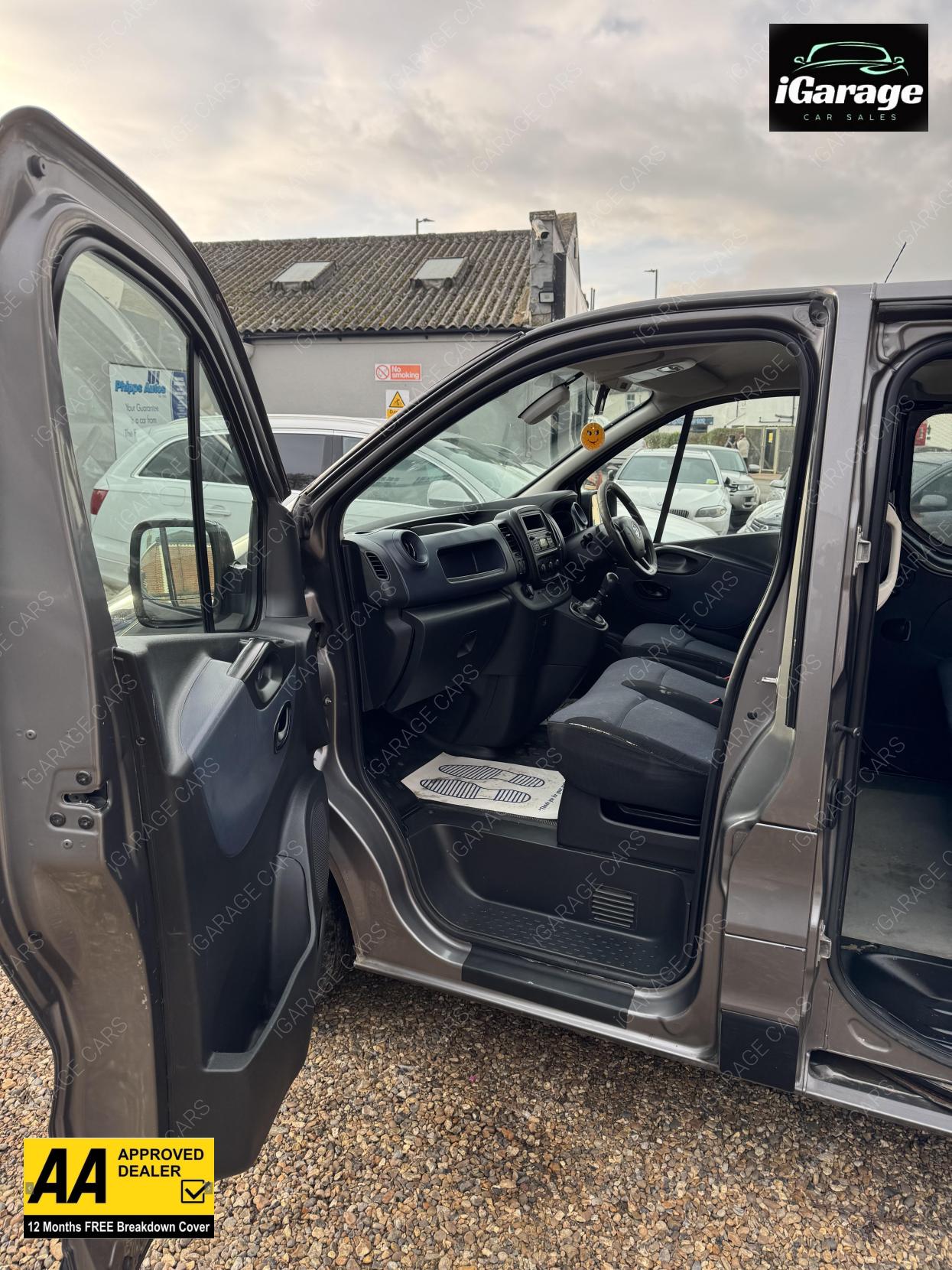 Vauxhall Vivaro 1.6 Combi Van (2014 - 2019)