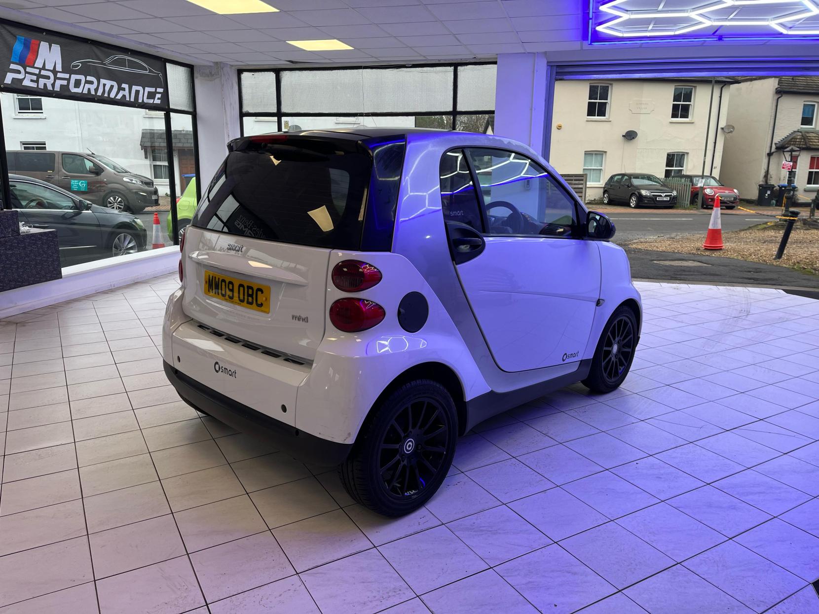 Smart fortwo 1.0 MHD Passion Coupe 2dr Petrol Auto Euro 4 (71 bhp)