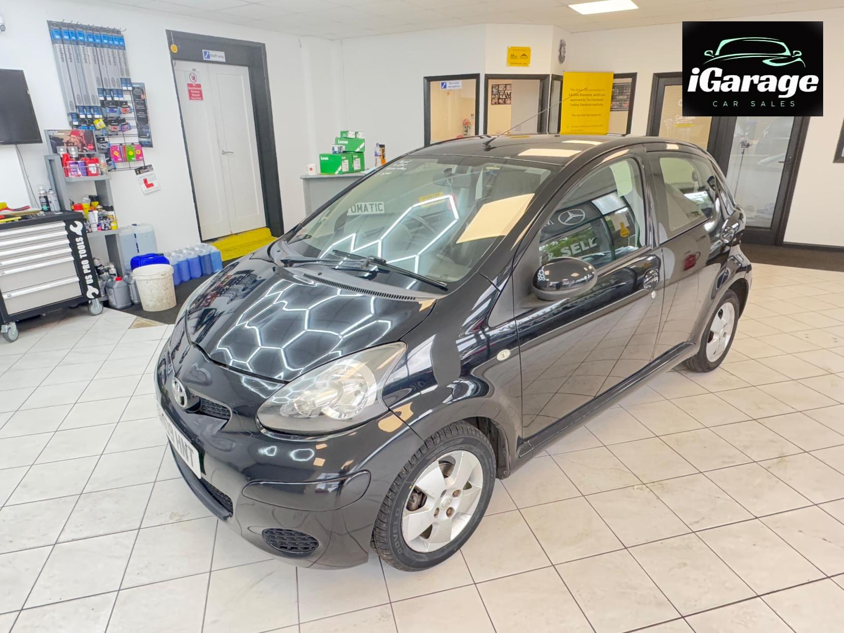 Toyota AYGO 1.0 VVT-i Black Hatchback 5dr Petrol Manual Euro 4 (AC) (67 bhp)