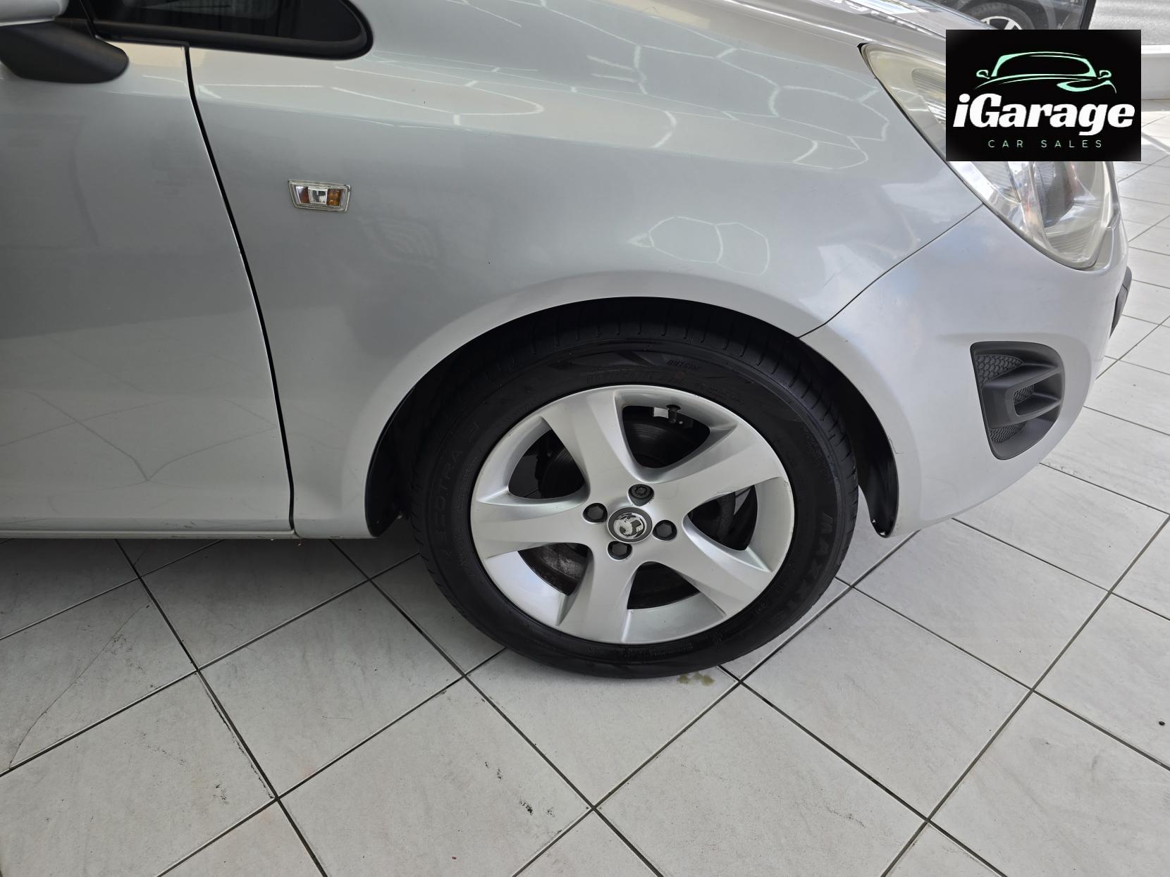 Vauxhall Corsa 1.2i ecoFLEX 16V Exclusiv Hatchback 5dr Petrol Manual Euro 5 (s/s) (A/C) (85 ps)