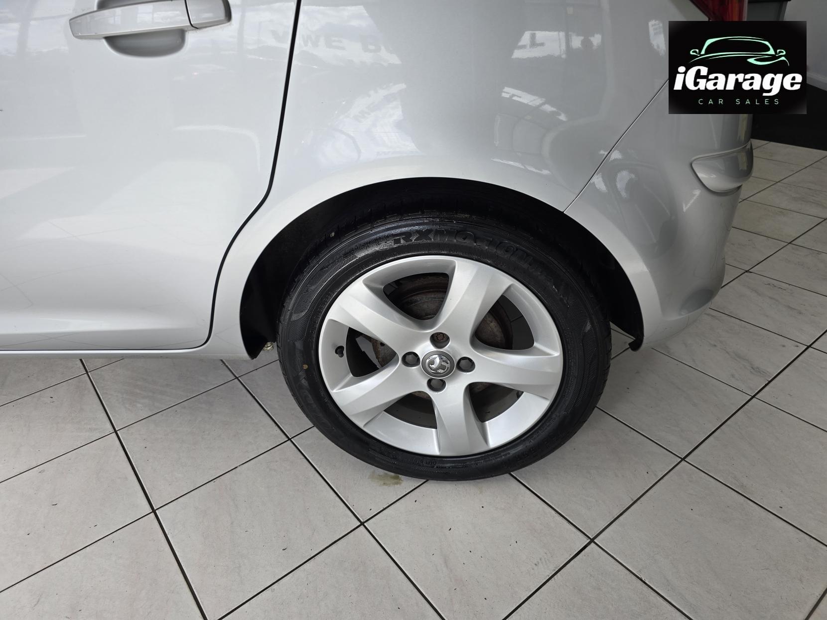 Vauxhall Corsa 1.2i ecoFLEX 16V Exclusiv Hatchback 5dr Petrol Manual Euro 5 (s/s) (A/C) (85 ps)