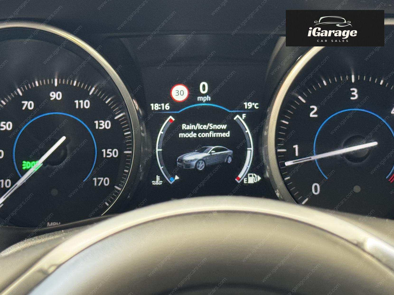 Jaguar XE 2.0d R-Sport Saloon 4dr Diesel Auto Euro 6 (s/s) (180 ps)