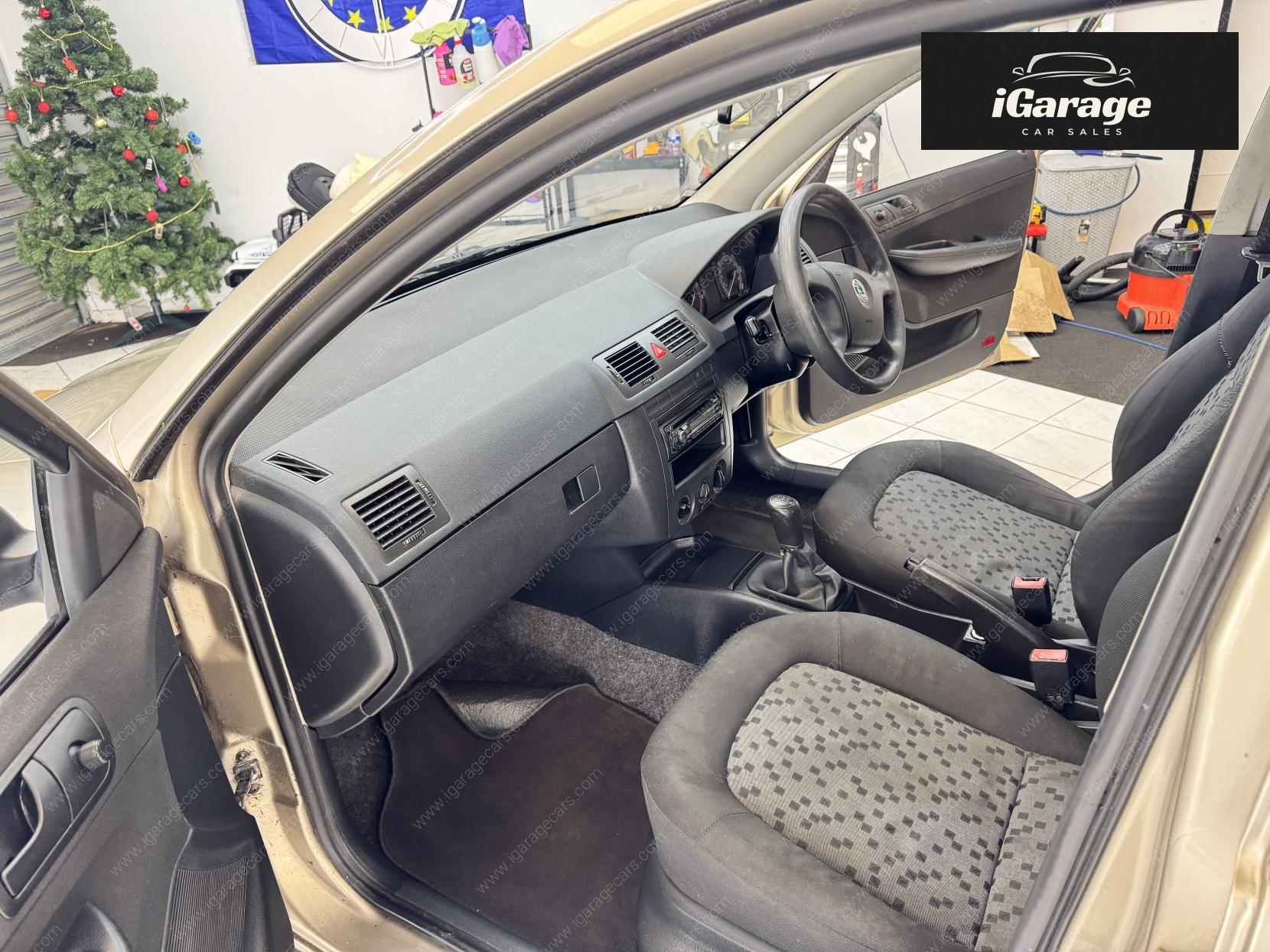 Skoda Fabia 1.2 HTP 12V Classic Hatchback 5dr Petrol Manual (140 g/km, 64 bhp)