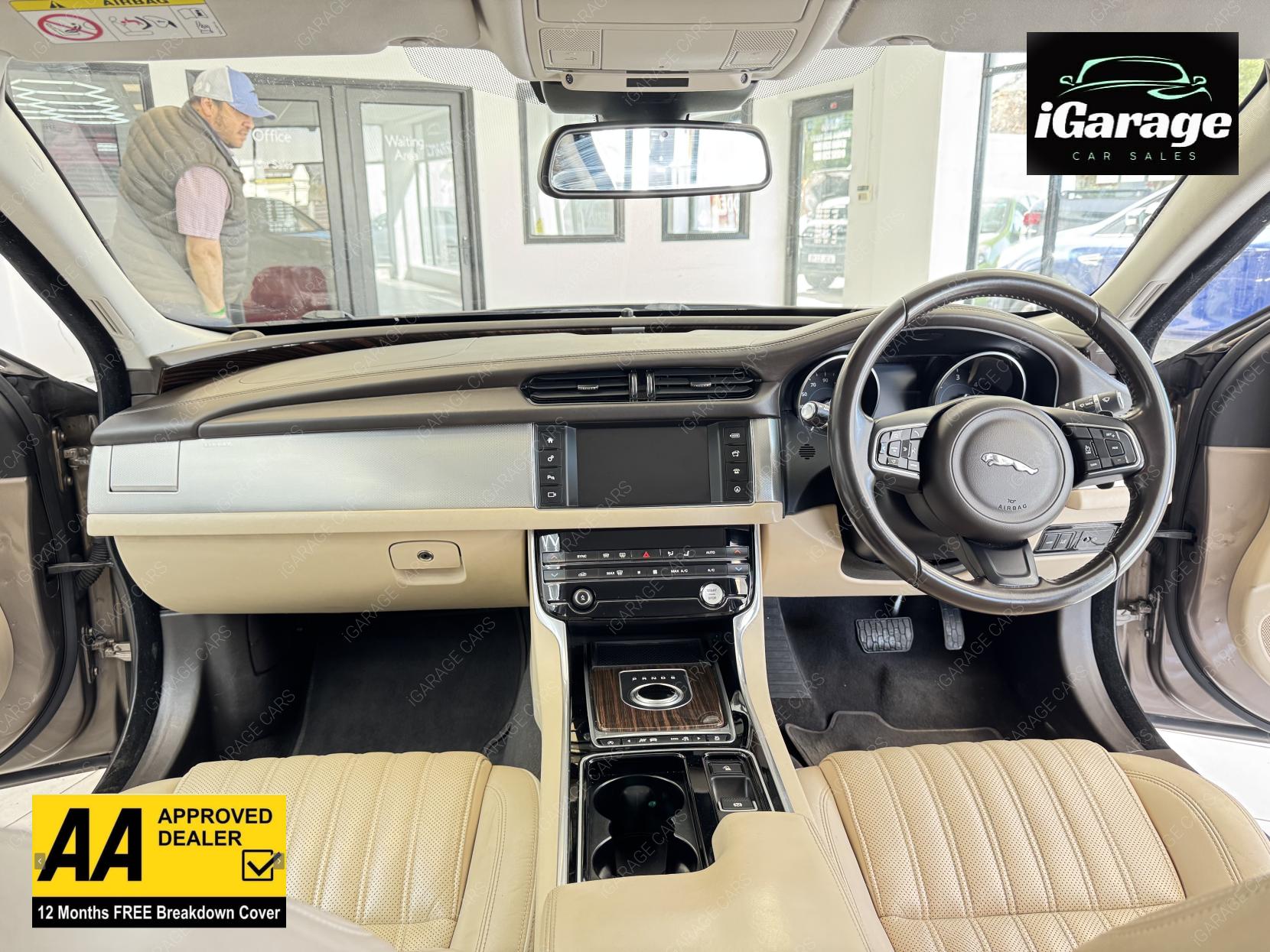 Jaguar XF 2.0d Portfolio Saloon 4dr Diesel Auto Euro 6 (s/s) (180 ps)