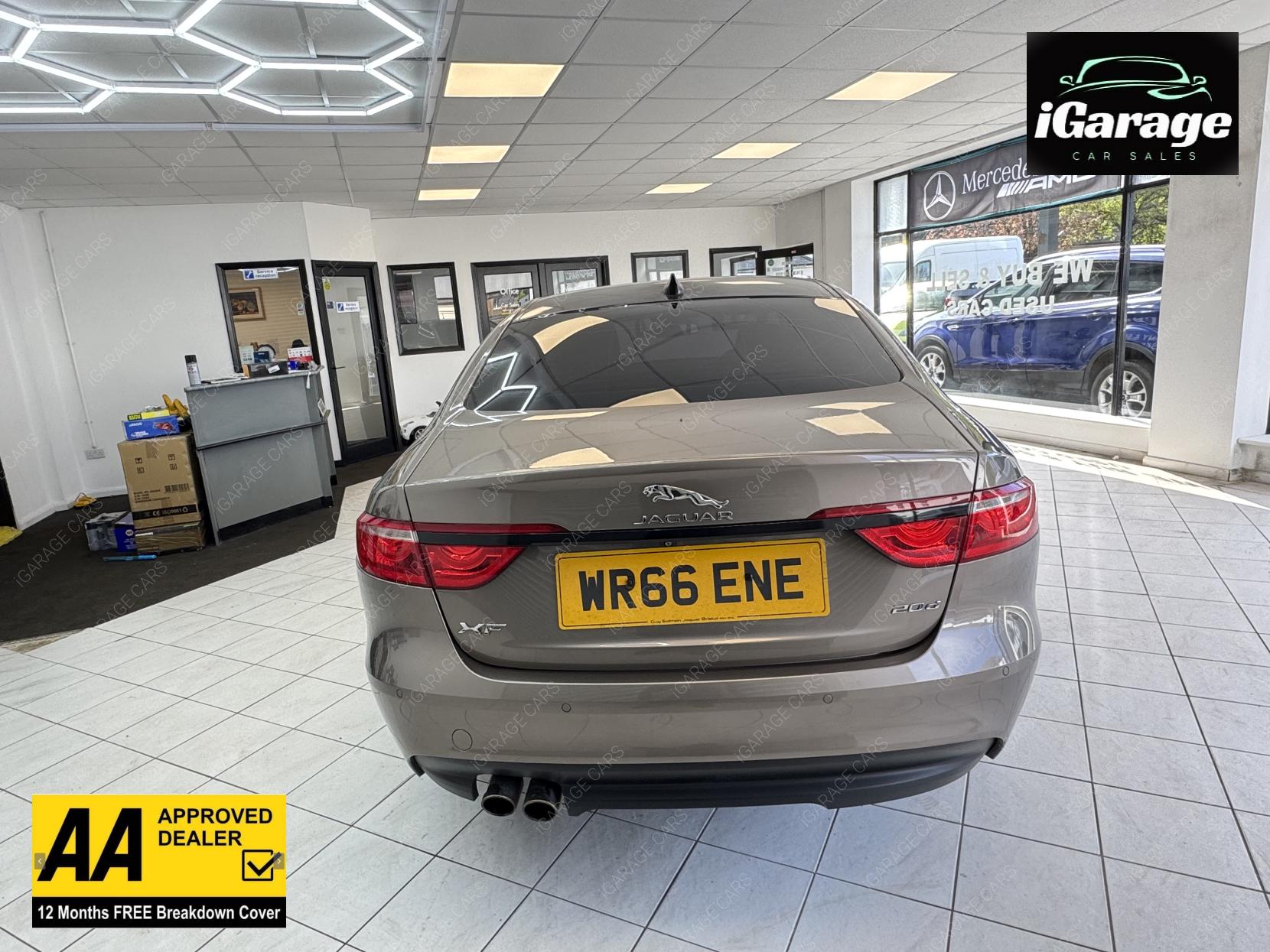 Jaguar XF 2.0d Portfolio Saloon 4dr Diesel Auto Euro 6 (s/s) (180 ps)