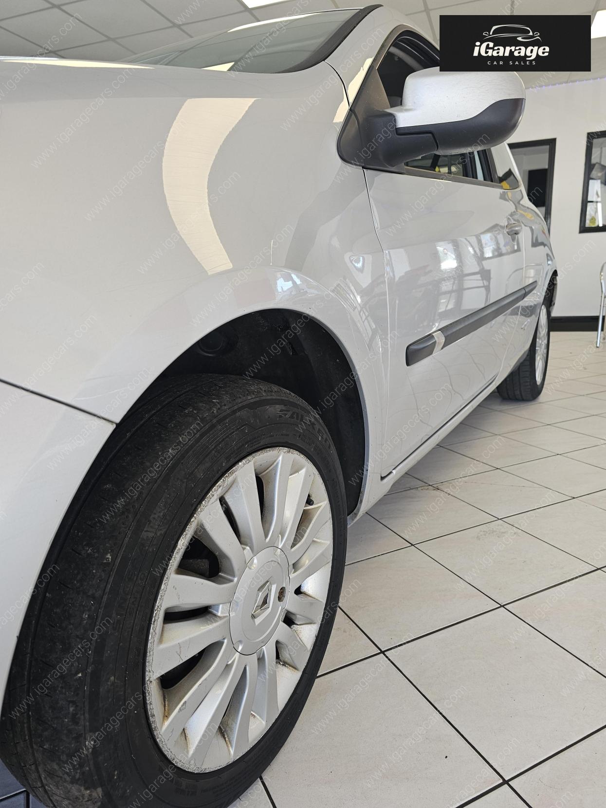 Renault Clio 1.2 I-Music Hatchback 3dr Petrol Manual Euro 5 (75 ps)