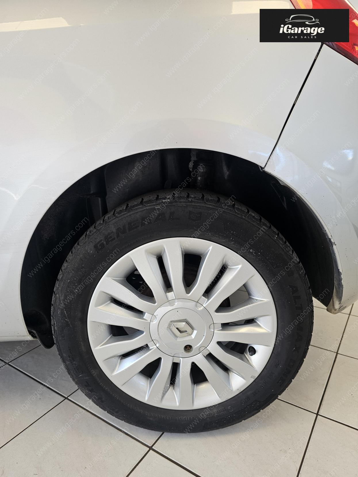 Renault Clio 1.2 I-Music Hatchback 3dr Petrol Manual Euro 5 (75 ps)