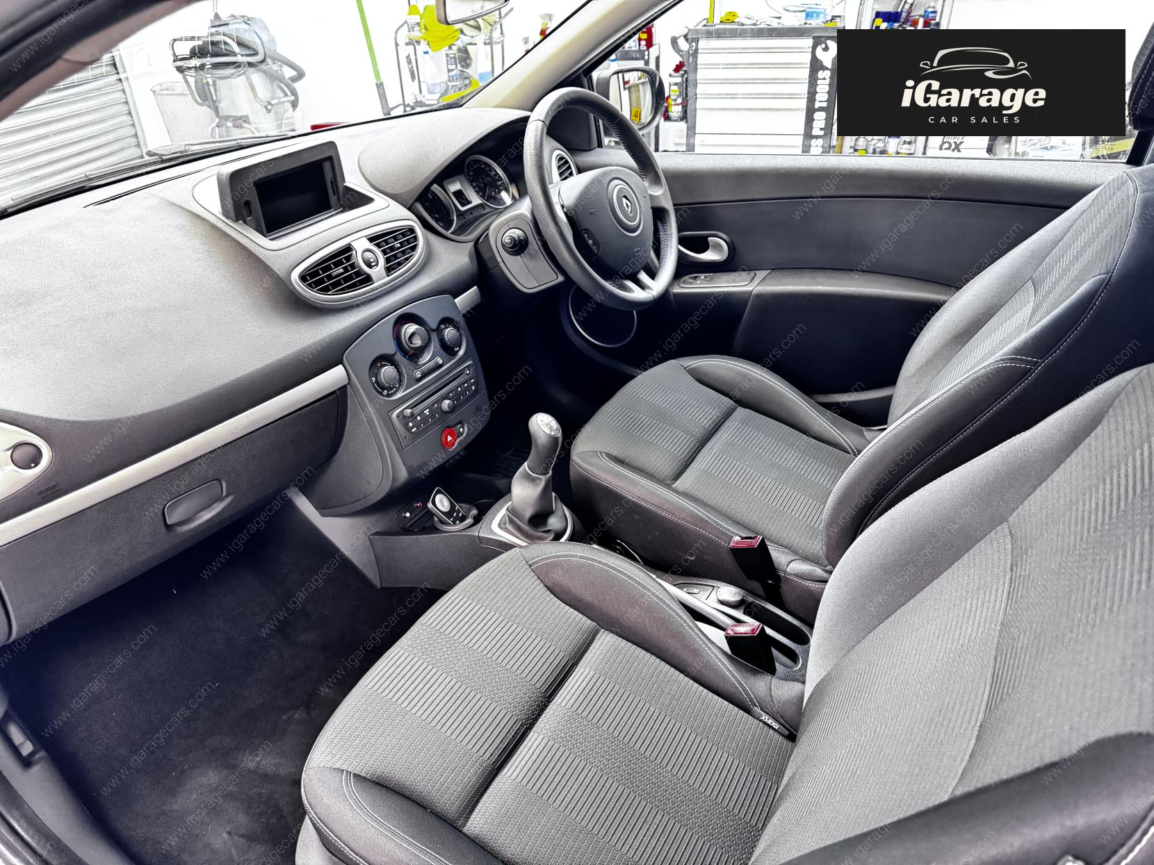 Renault Clio 1.2 Dynamique TomTom Hatchback 3dr Petrol Manual Euro 5 (75 ps)