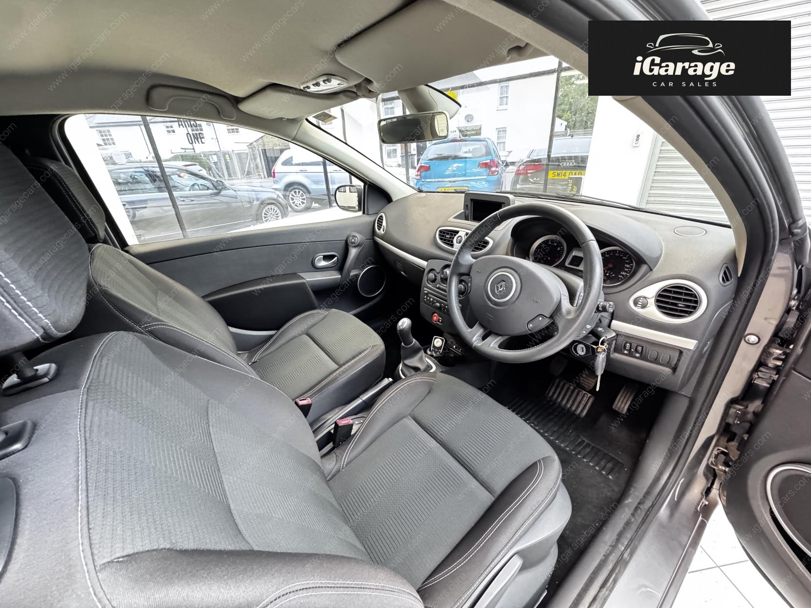 Renault Clio 1.2 Dynamique TomTom Hatchback 3dr Petrol Manual Euro 5 (75 ps)