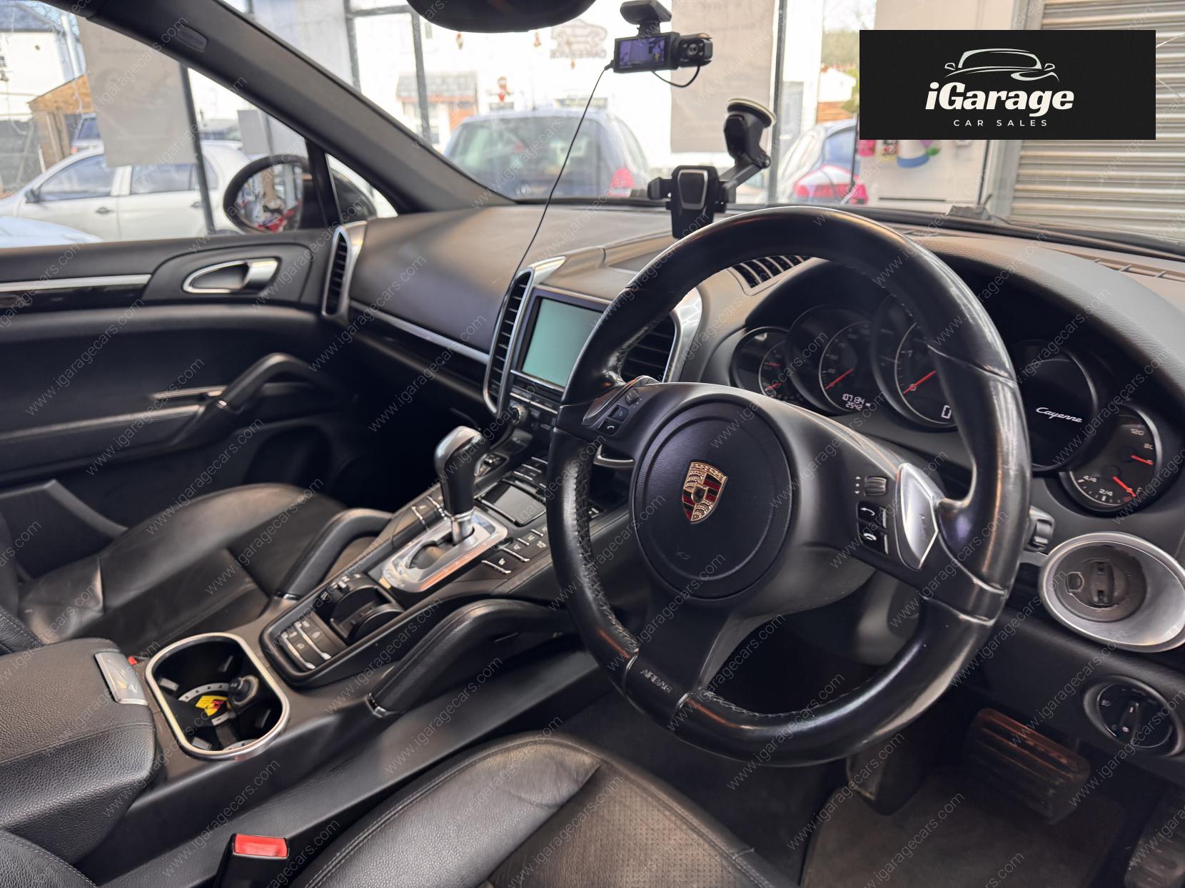 Porsche Cayenne 3.0 TD V6 SUV 5dr Diesel Tiptronic 4WD Euro 5 (s/s) (240 ps)