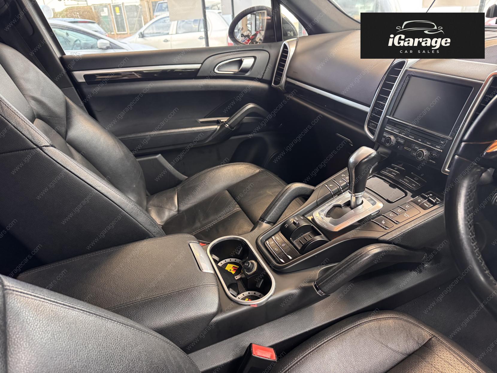 Porsche Cayenne 3.0 TD V6 SUV 5dr Diesel Tiptronic 4WD Euro 5 (s/s) (240 ps)